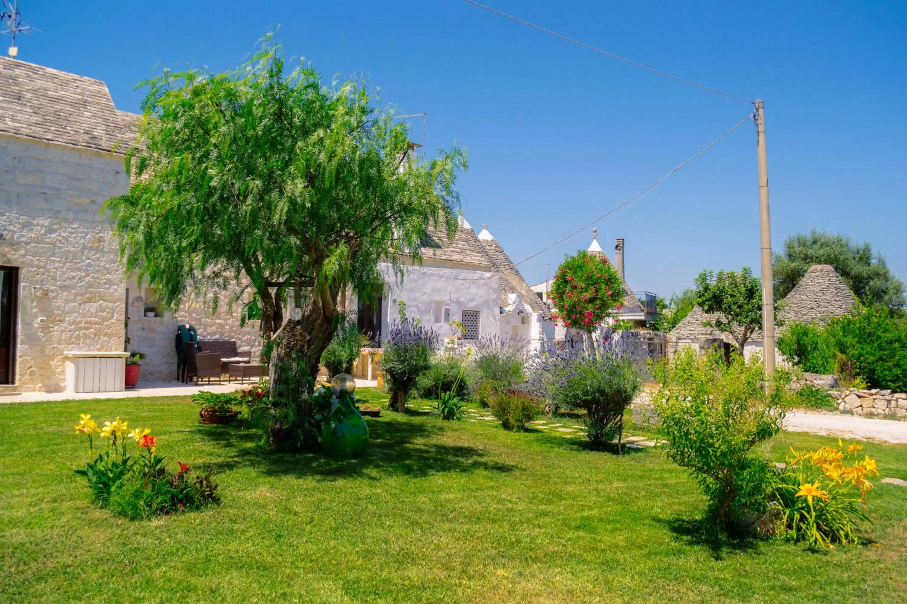 Garden in Trulli Donna Isabella