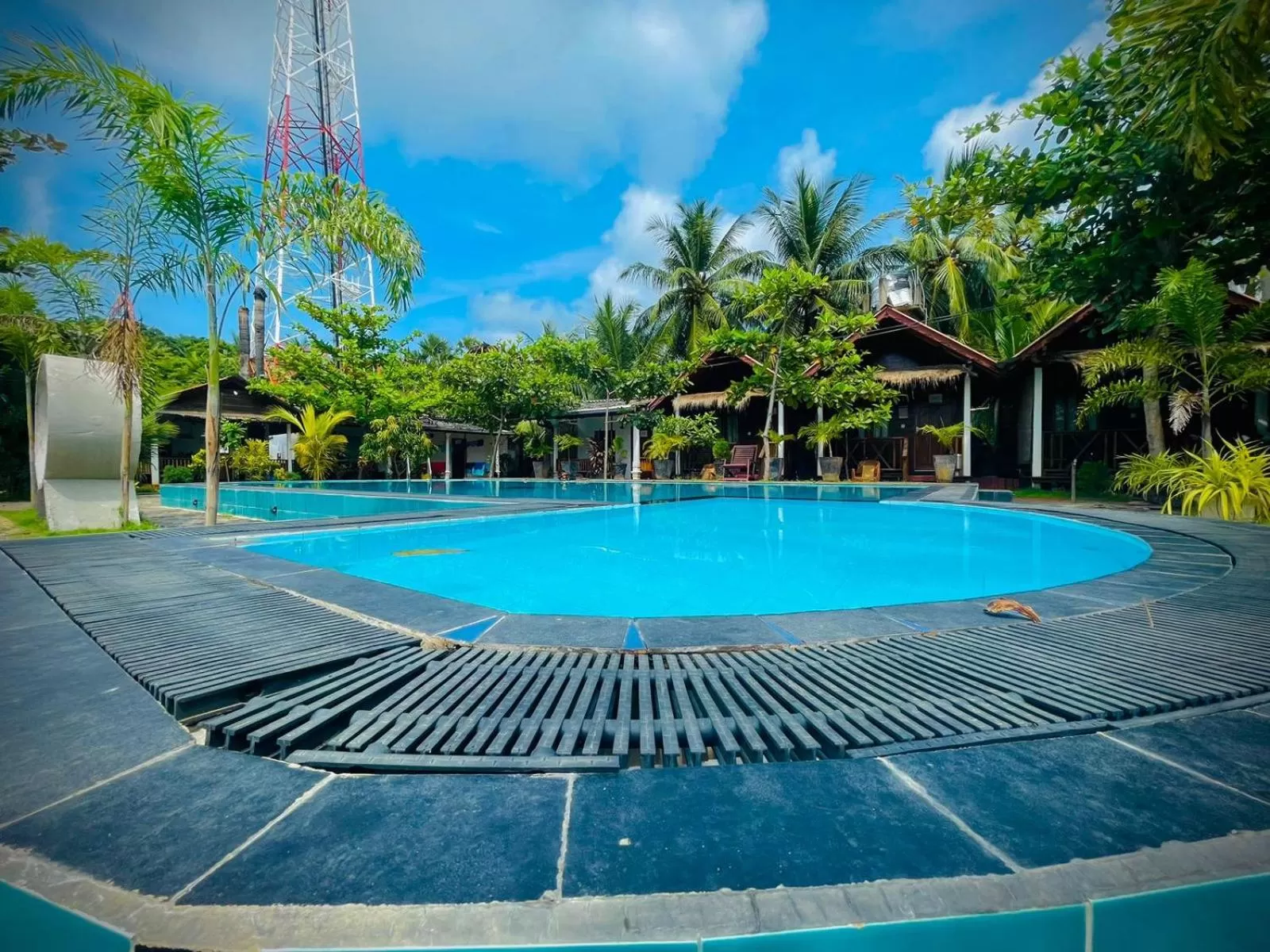 Swimming Pool in Trinco Star Cabana