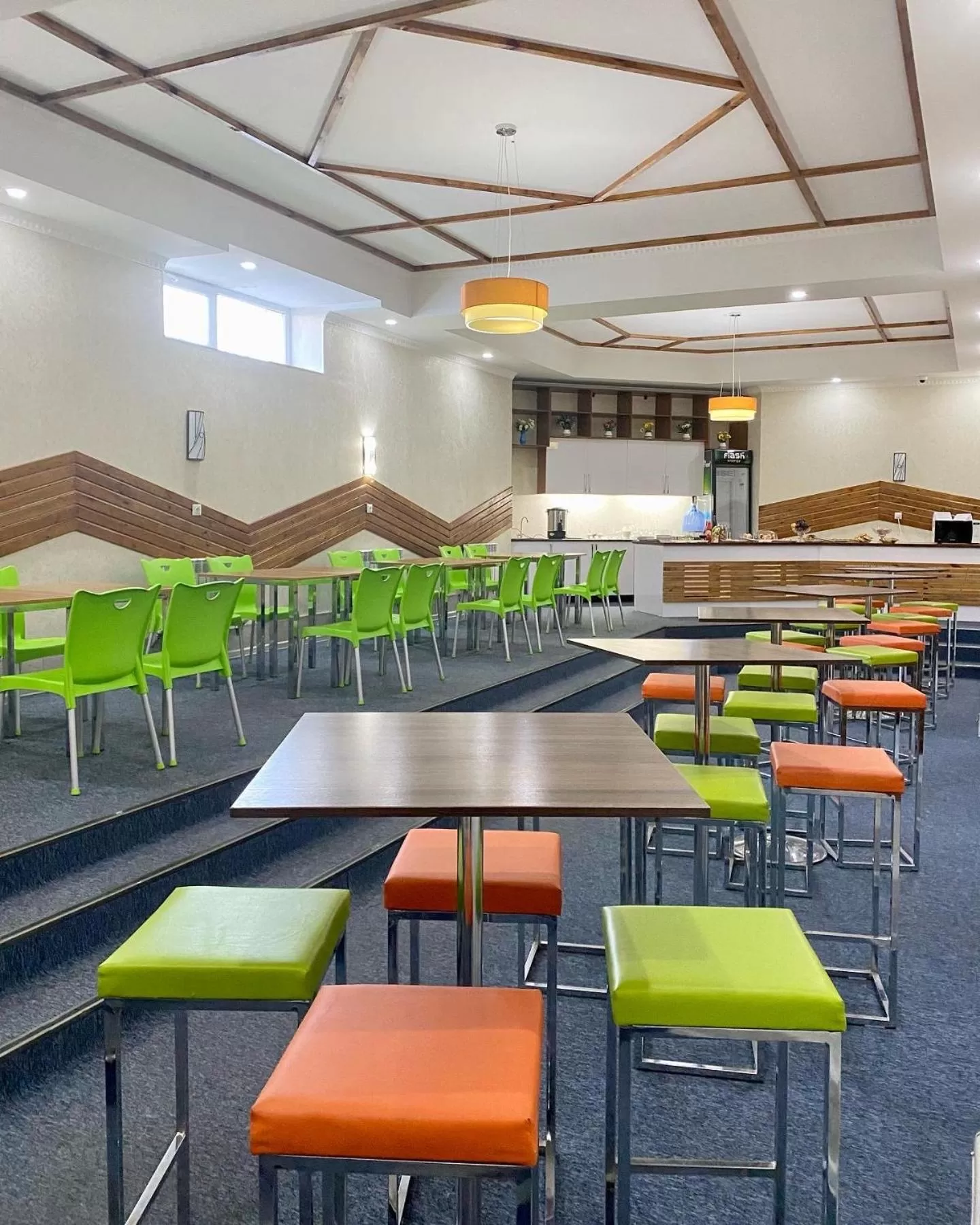 Dining area in Caravan Hotel