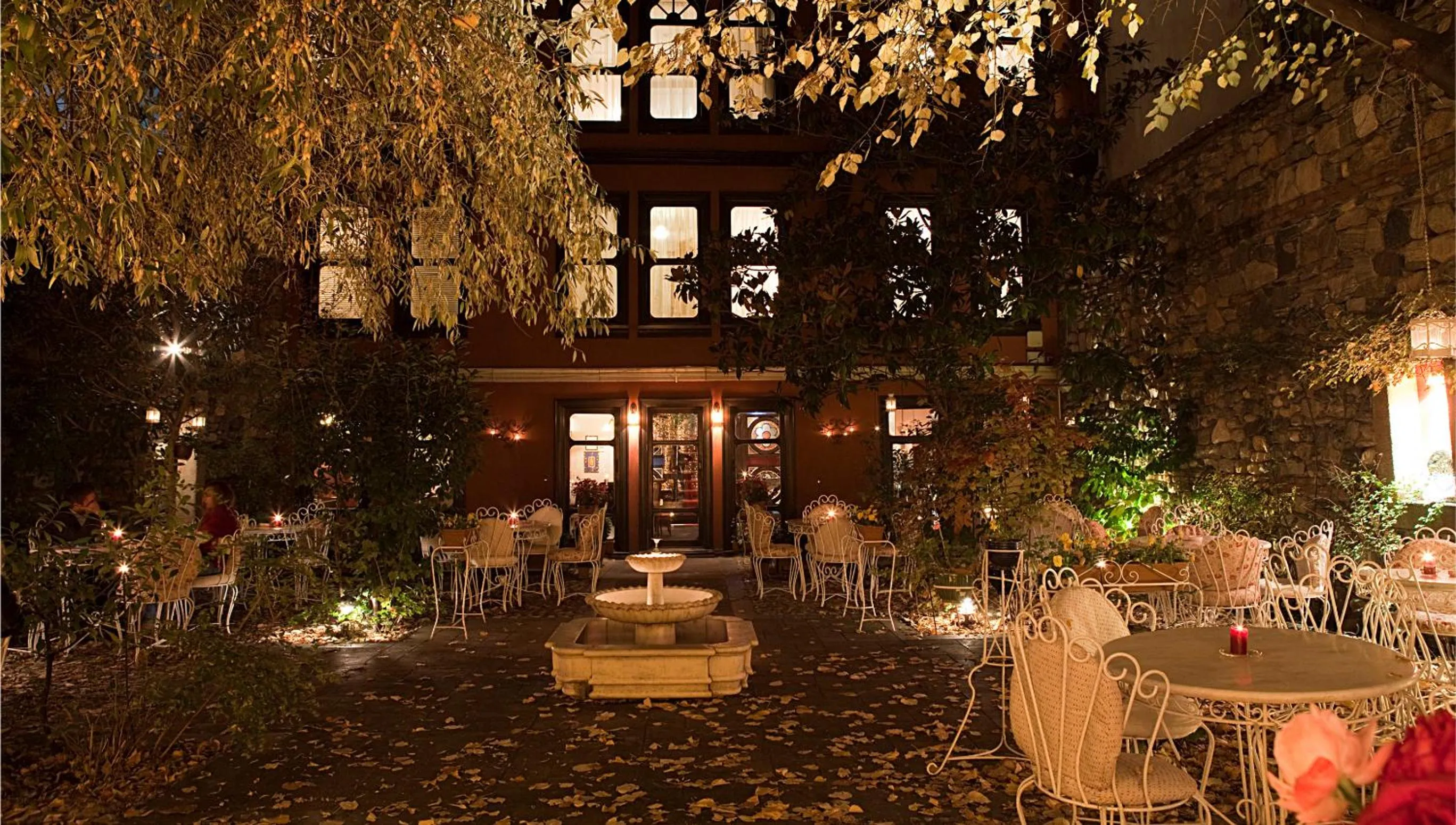 Garden in Kitapevi Hotel