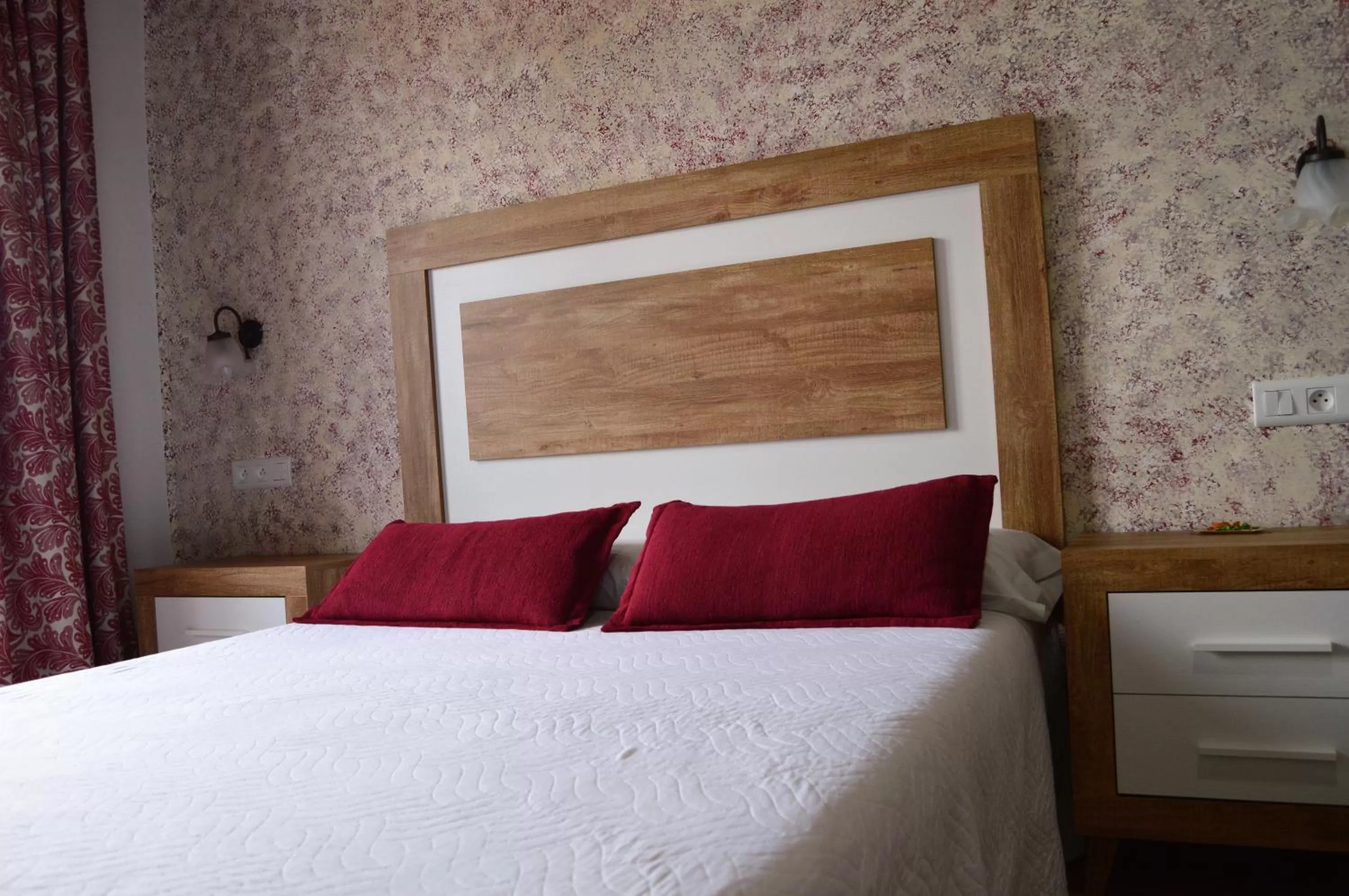 Bed in Apartamentos Turísticos - Hostal Los Alisos