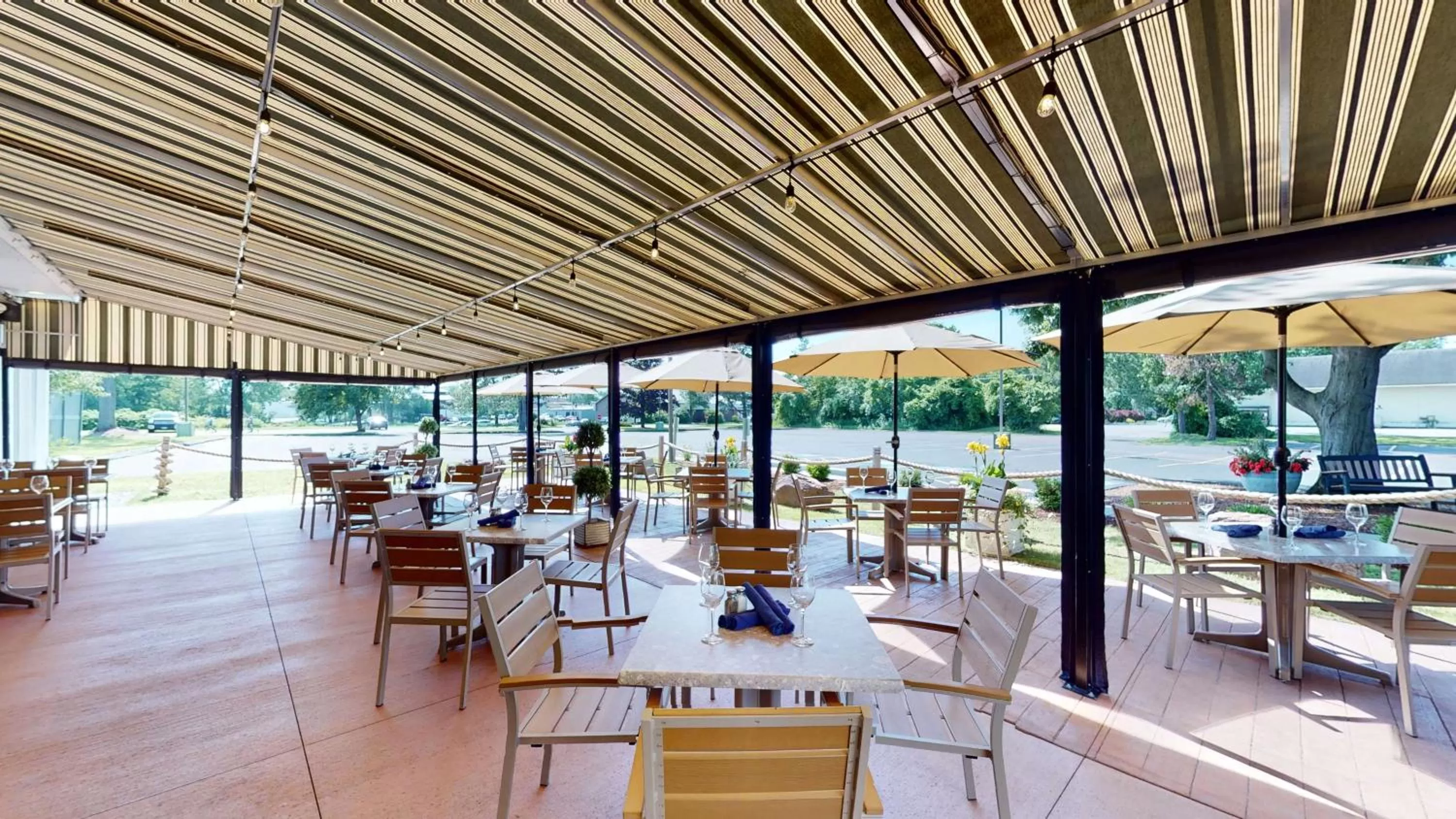 Restaurant/places to eat in Best Western Plus Windjammer Inn & Conference Center