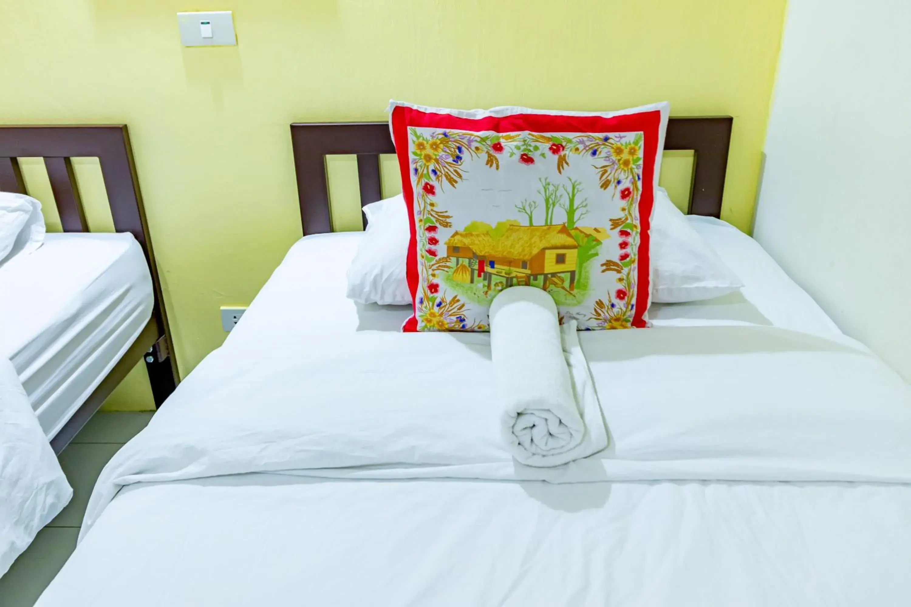 Twin Room with Private Bathroom in Sleep Dee Hostel Twin Room with Private Bathroom in Sleep Dee Hostel