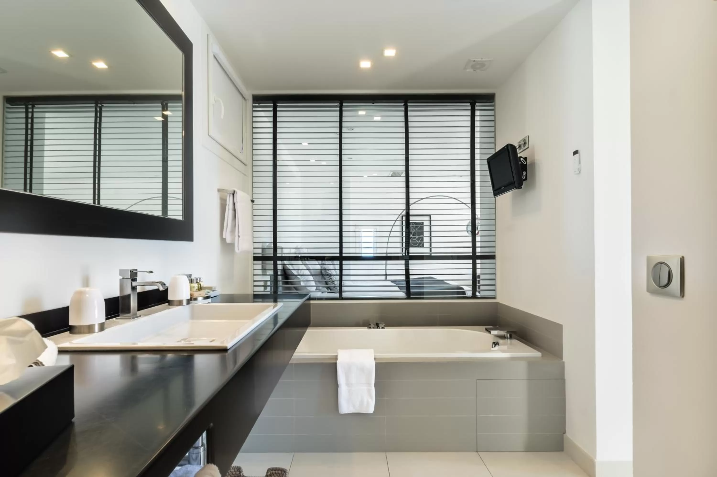 Bathroom in Hôtel Club Port La Galère