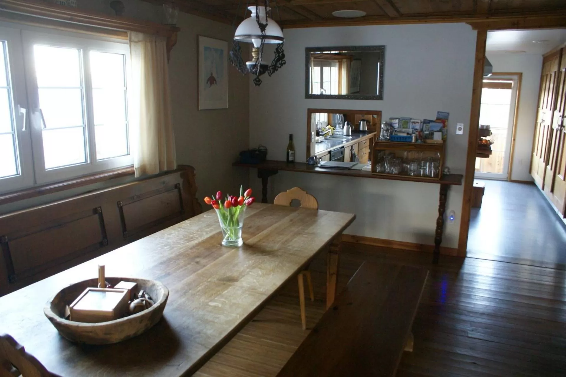 Dining area in Alpenglow Bed and Breakfast