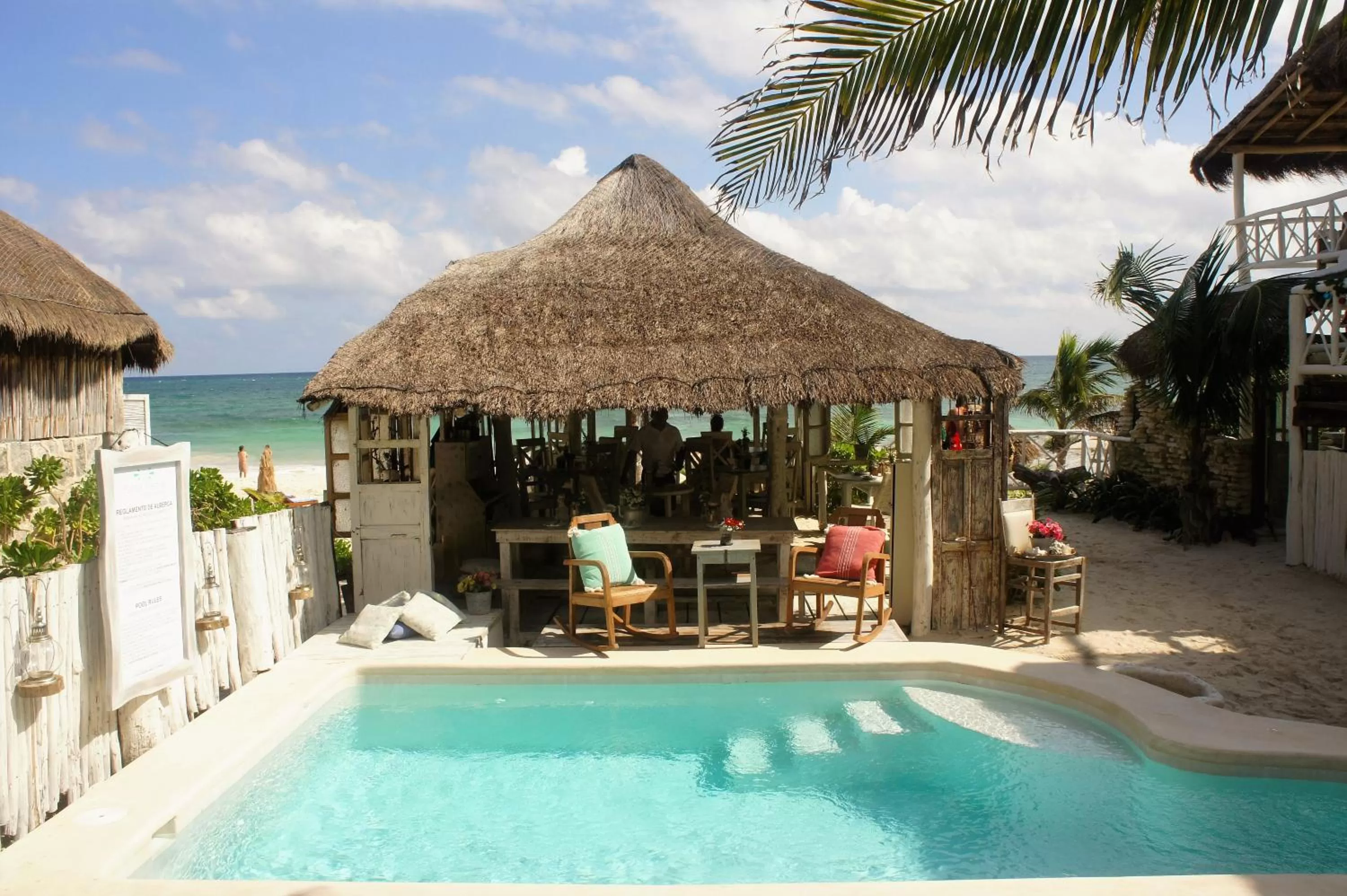 Restaurant/places to eat in Punta Piedra Beach Posada