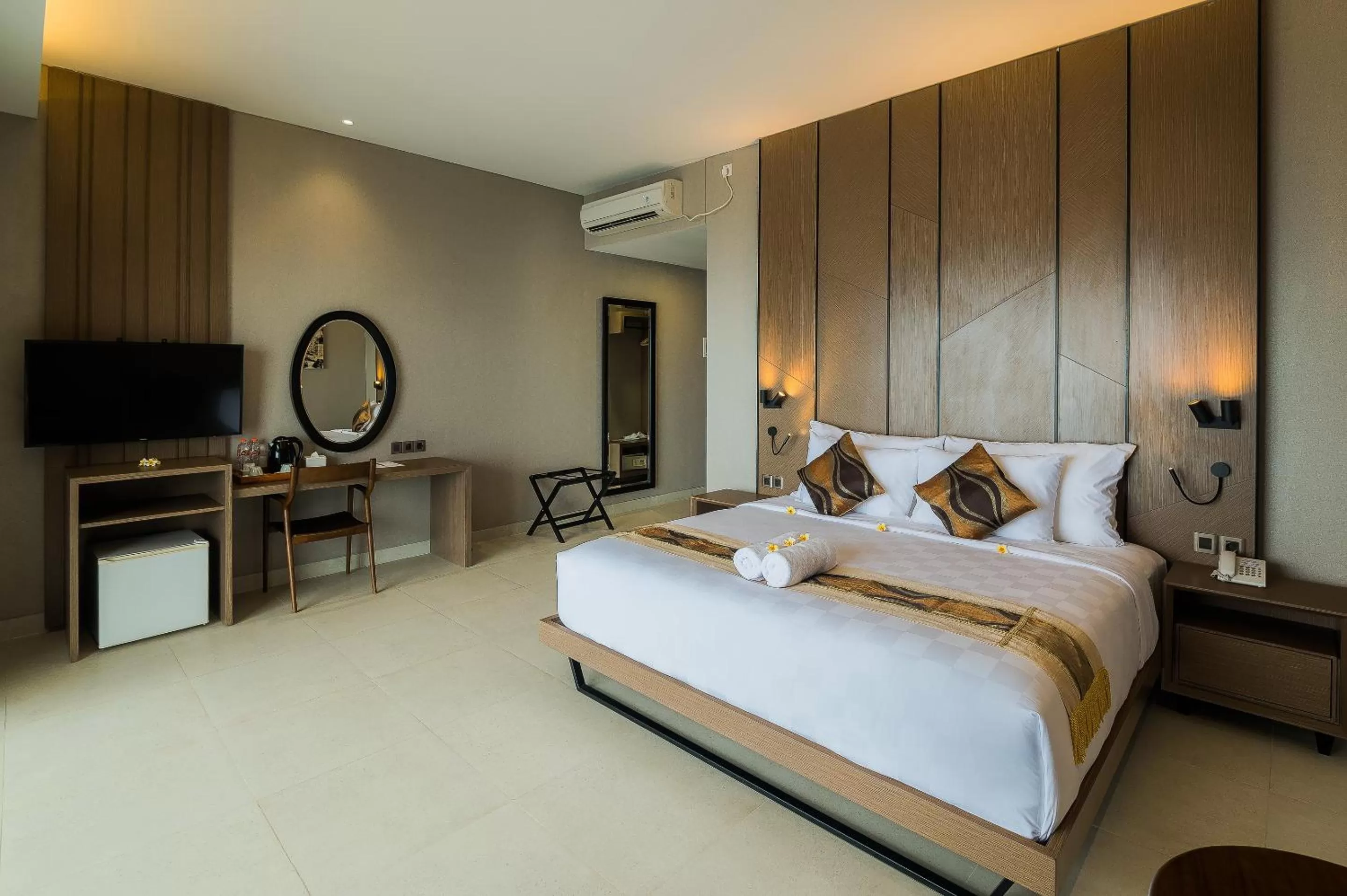 Bed in Padmasari Resort Lovina