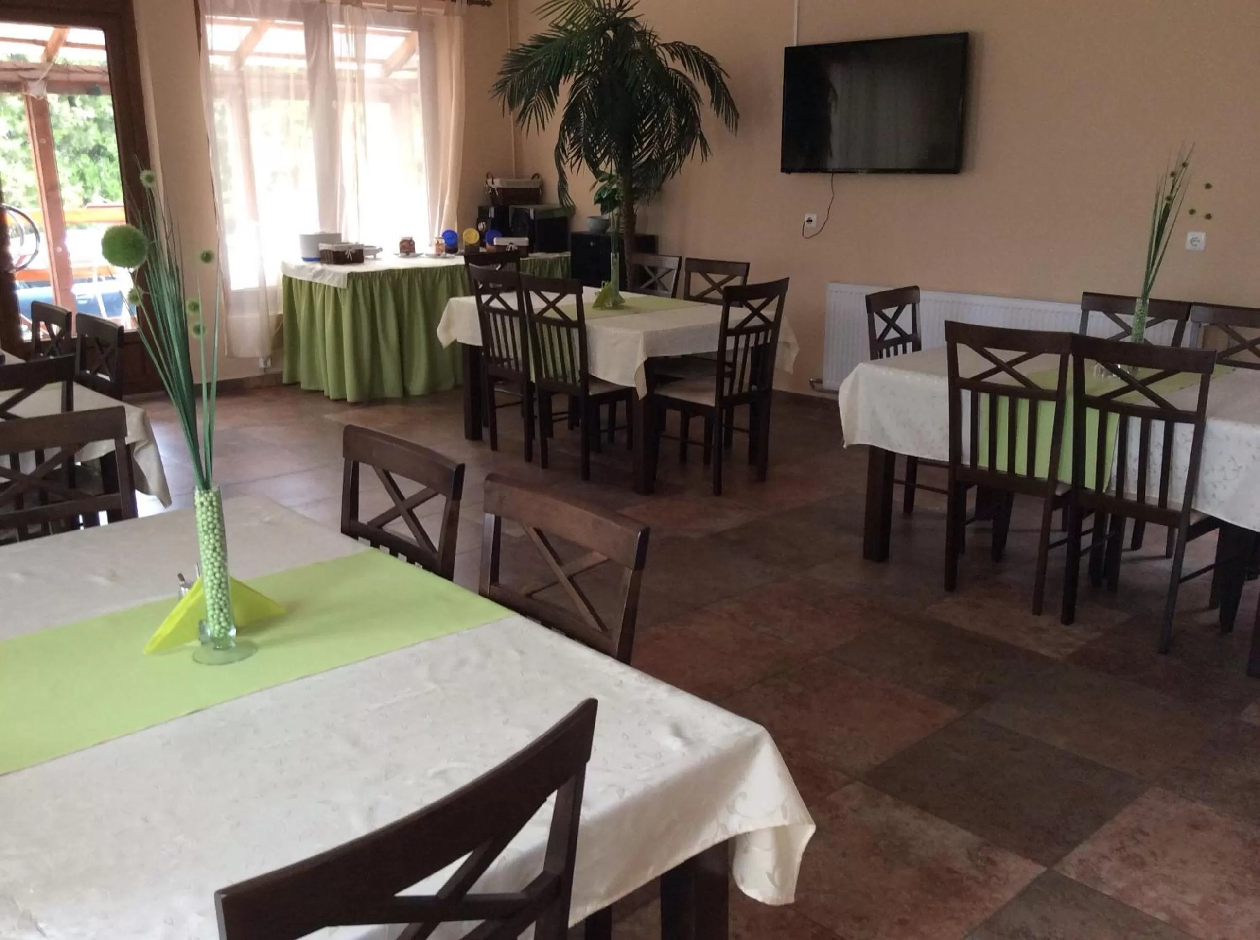 Communal lounge/ TV room, Restaurant/Places to Eat in Abszolút Hotel és Panzió