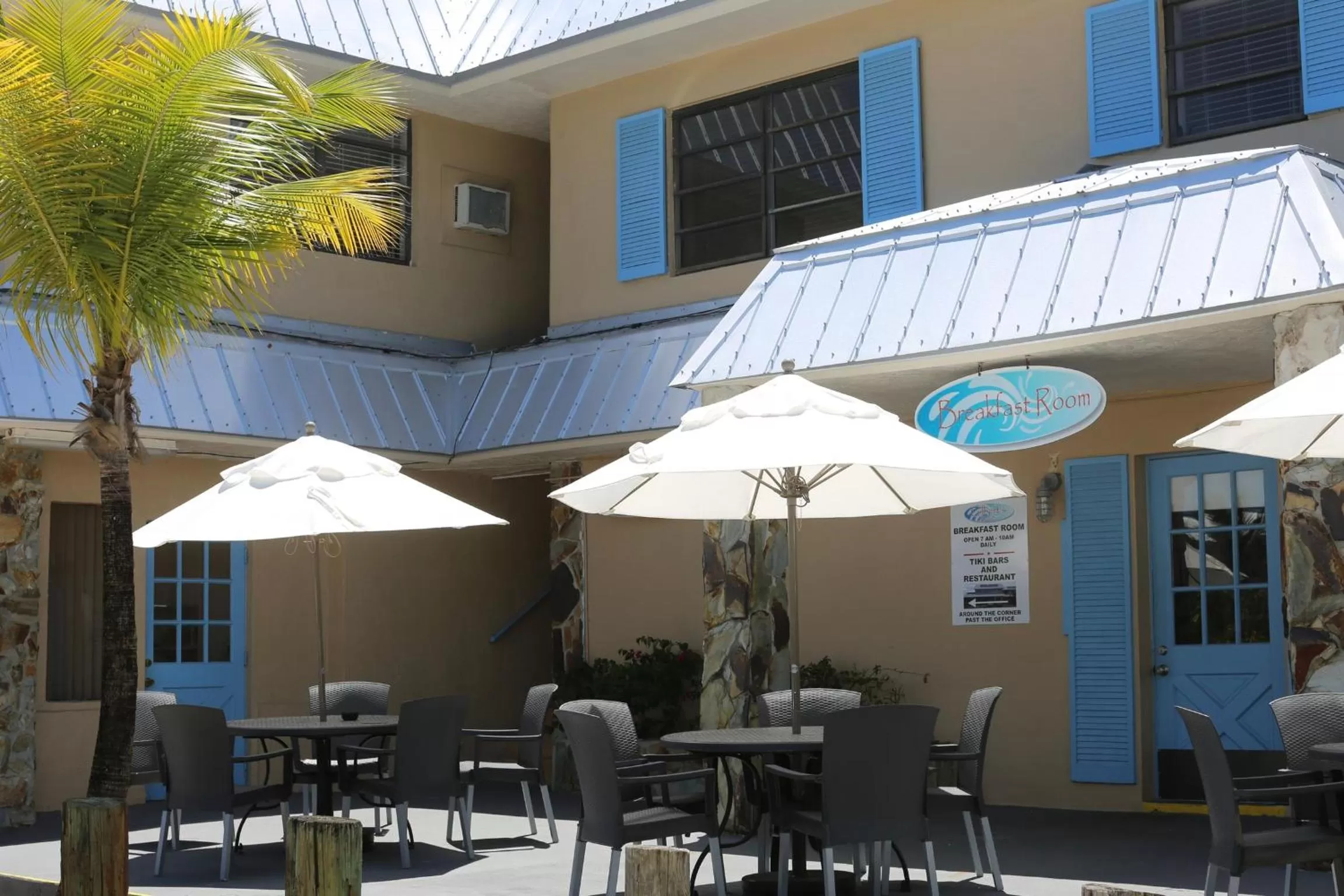 Property building in Gilbert's Resort & Marina