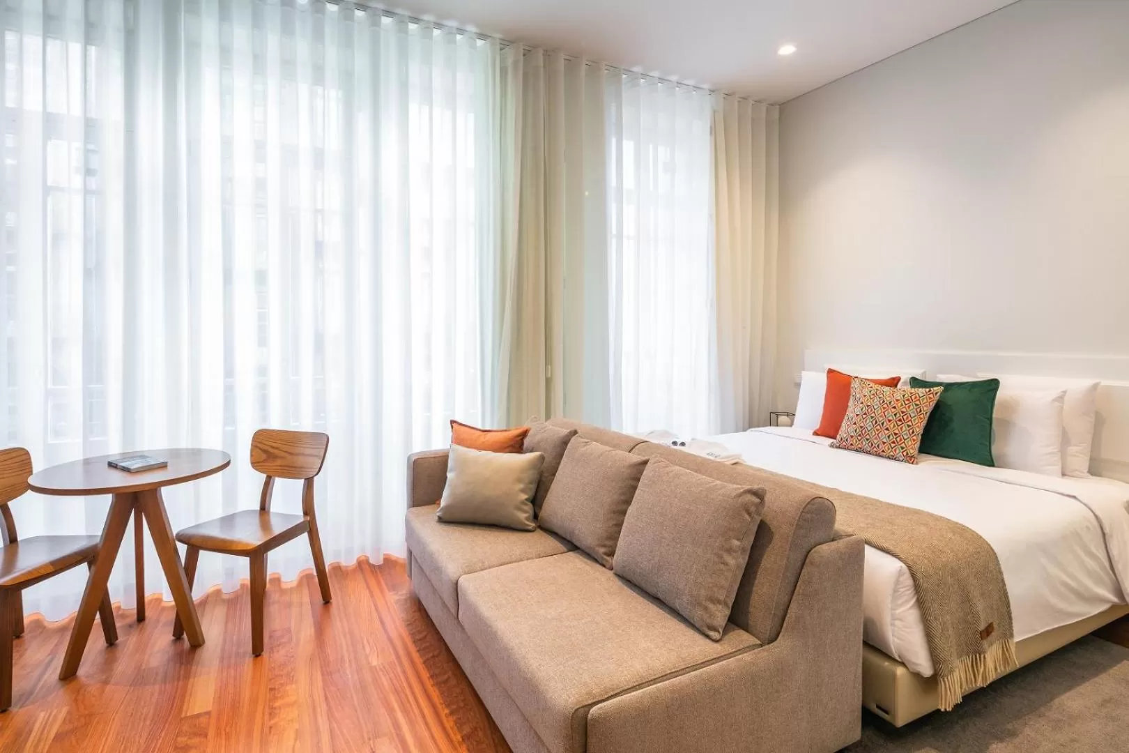 Living room, Bed in Porto River Infante