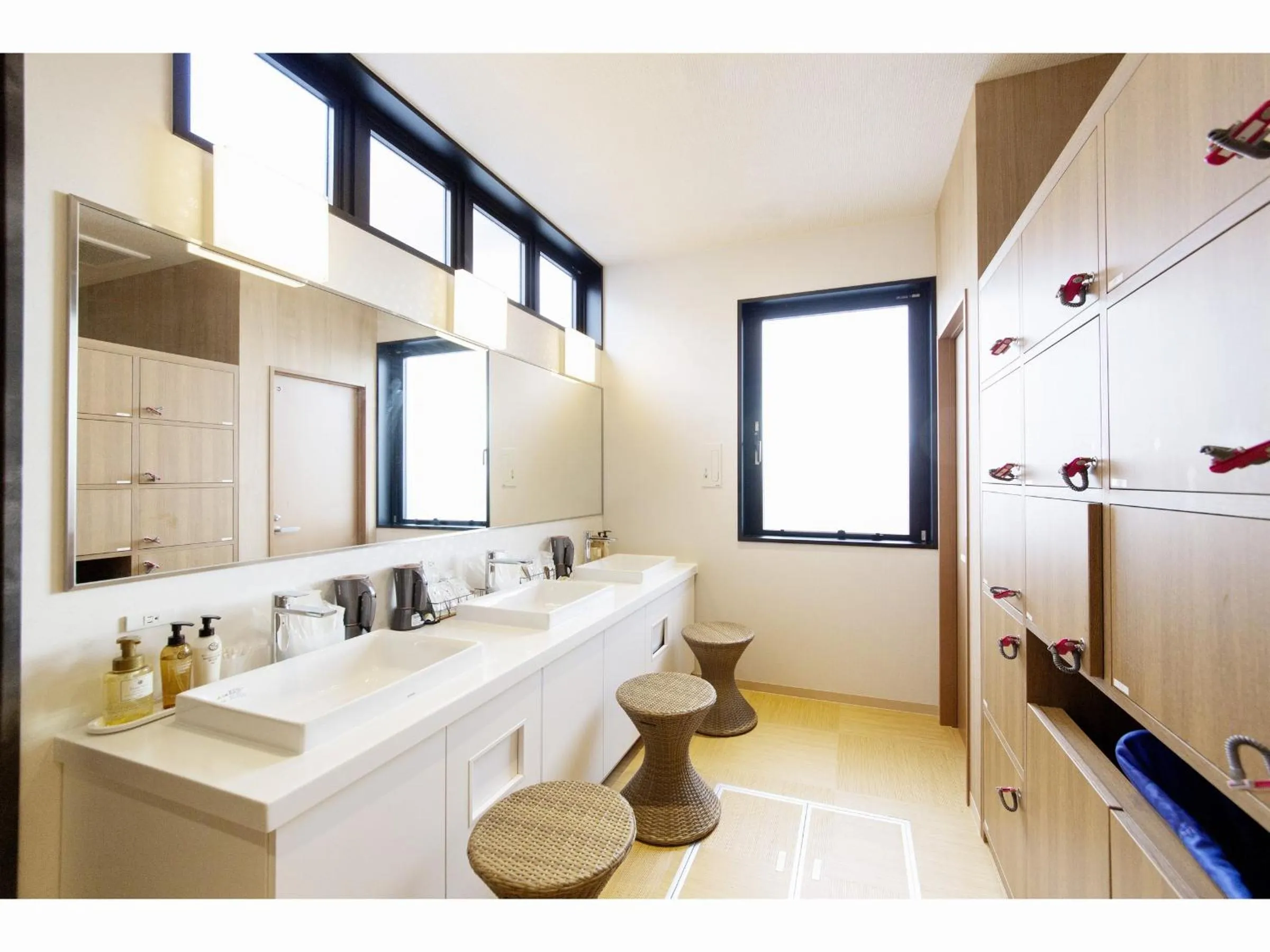 HOTEL HILLARYS Shinsaibashi