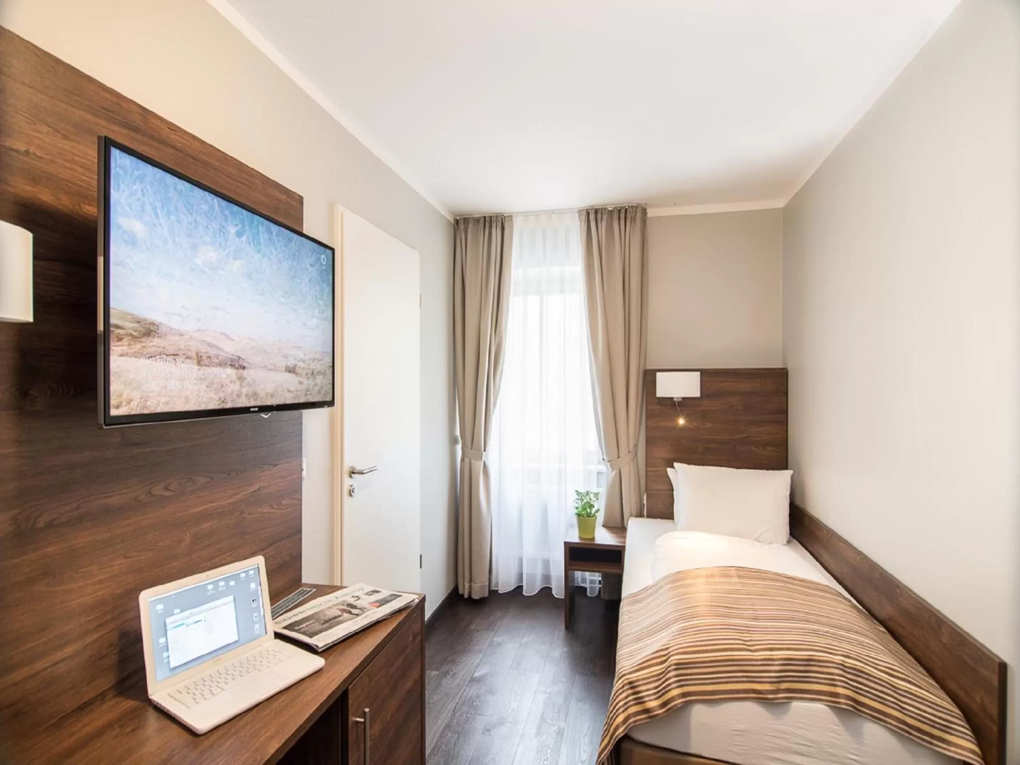 Day, Bed in BATU Apart Hotel