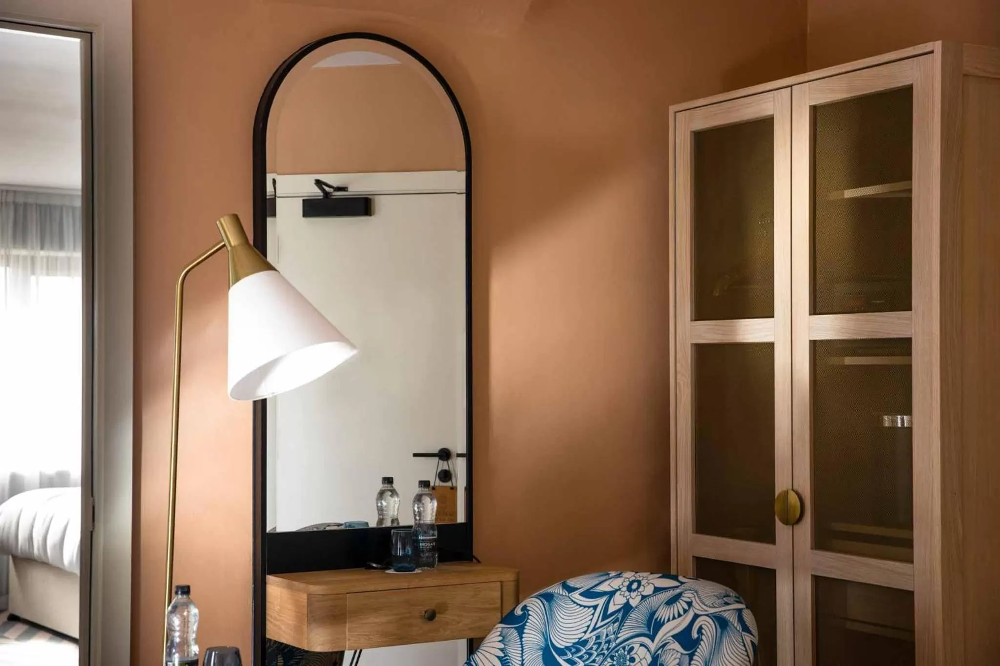 Bedroom, Bed in The Relais Cooden Beach and Spa