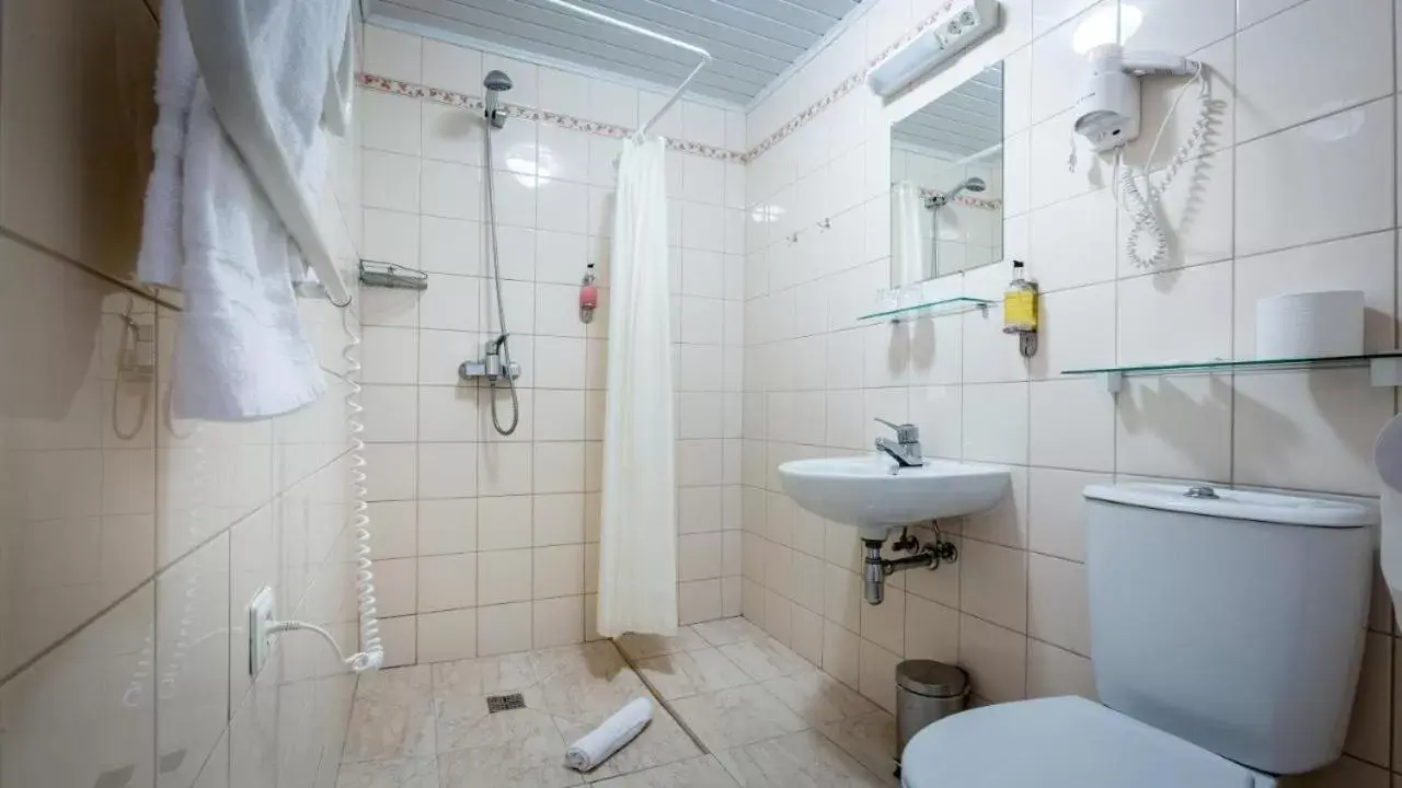 Economy Double or Twin Room in Aribe Economy Double or Twin Room in Aribe