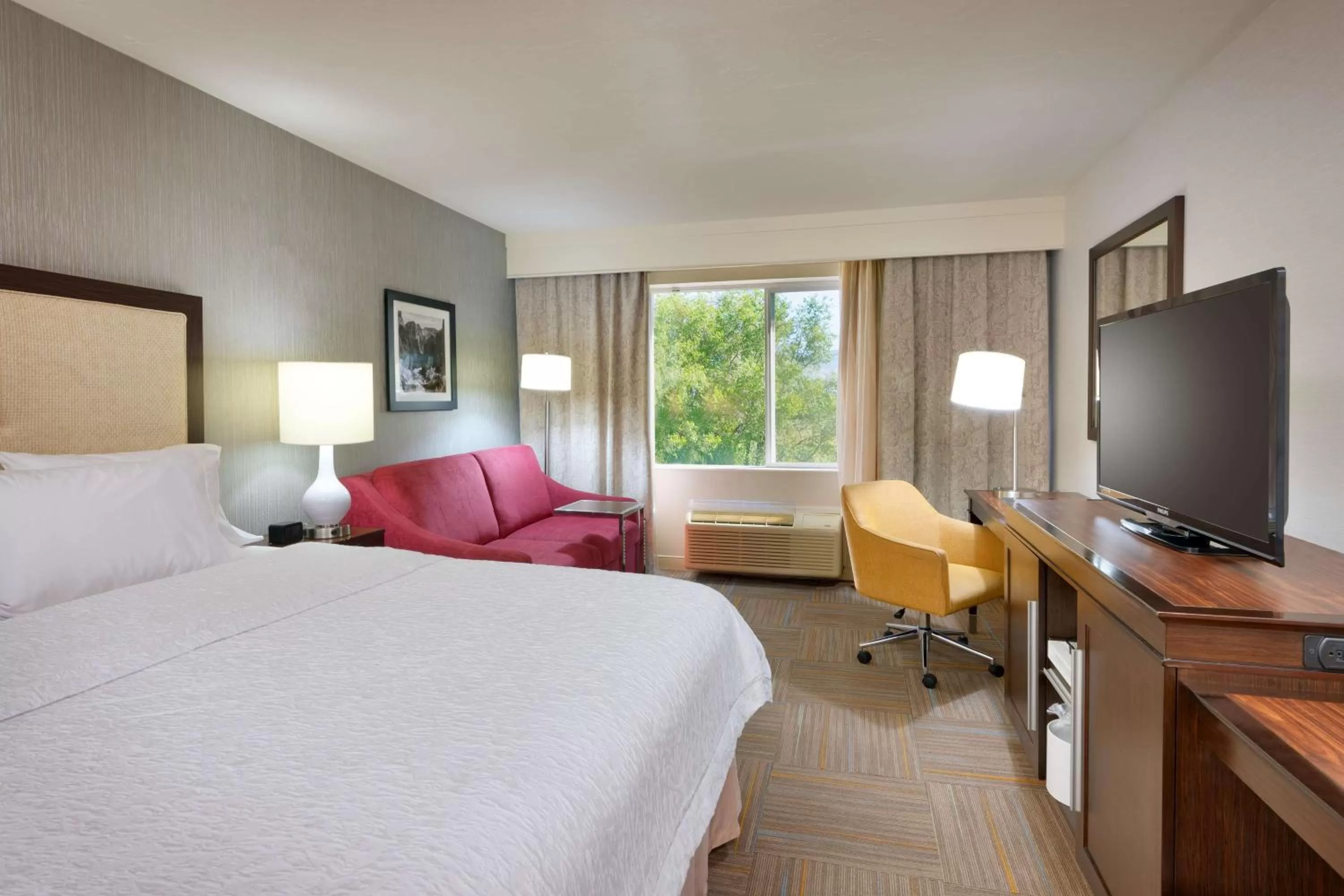Bedroom, Bed in Spark by Hilton Salt Lake City Central