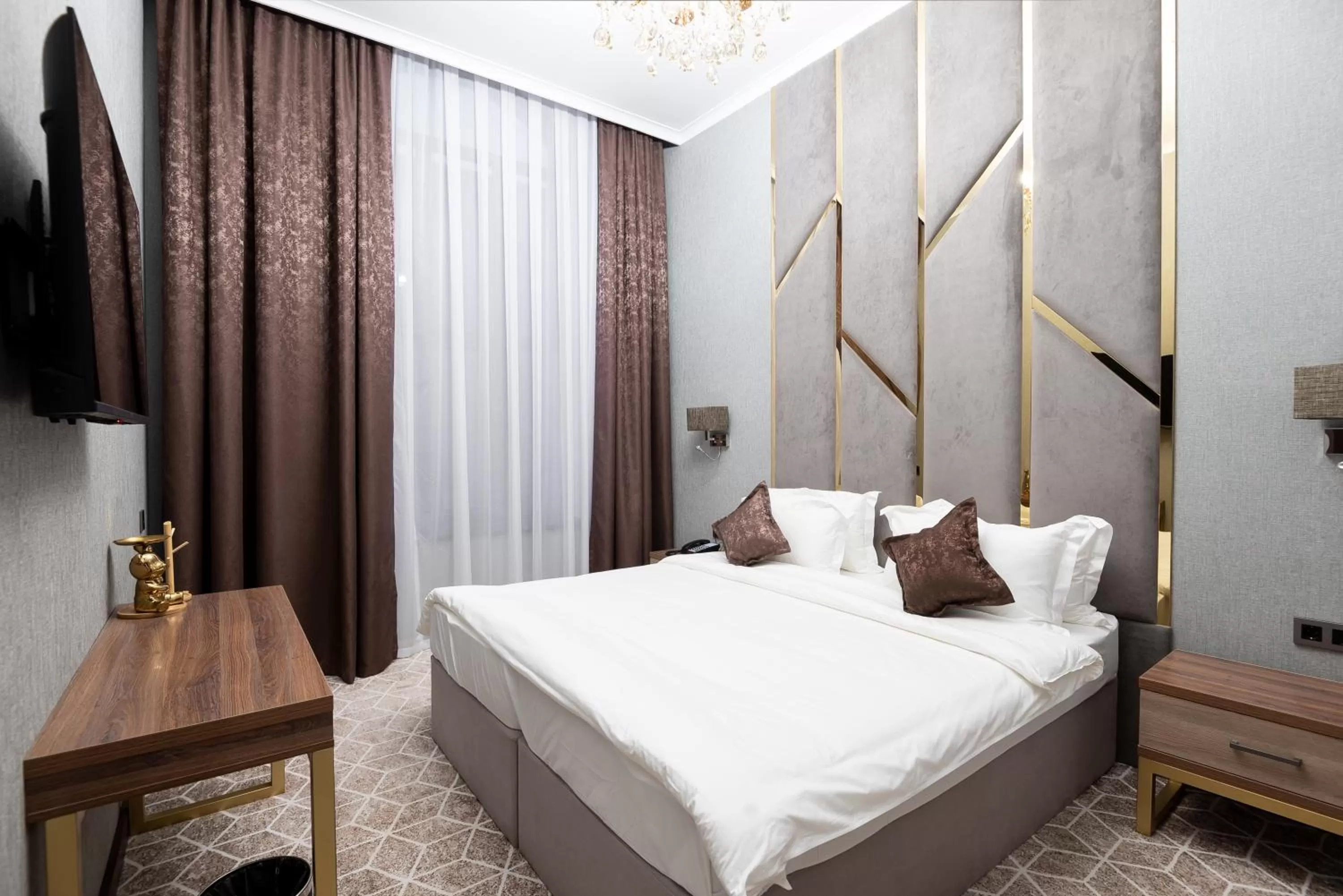 Suite - single occupancy in Tauke Khan Plaza