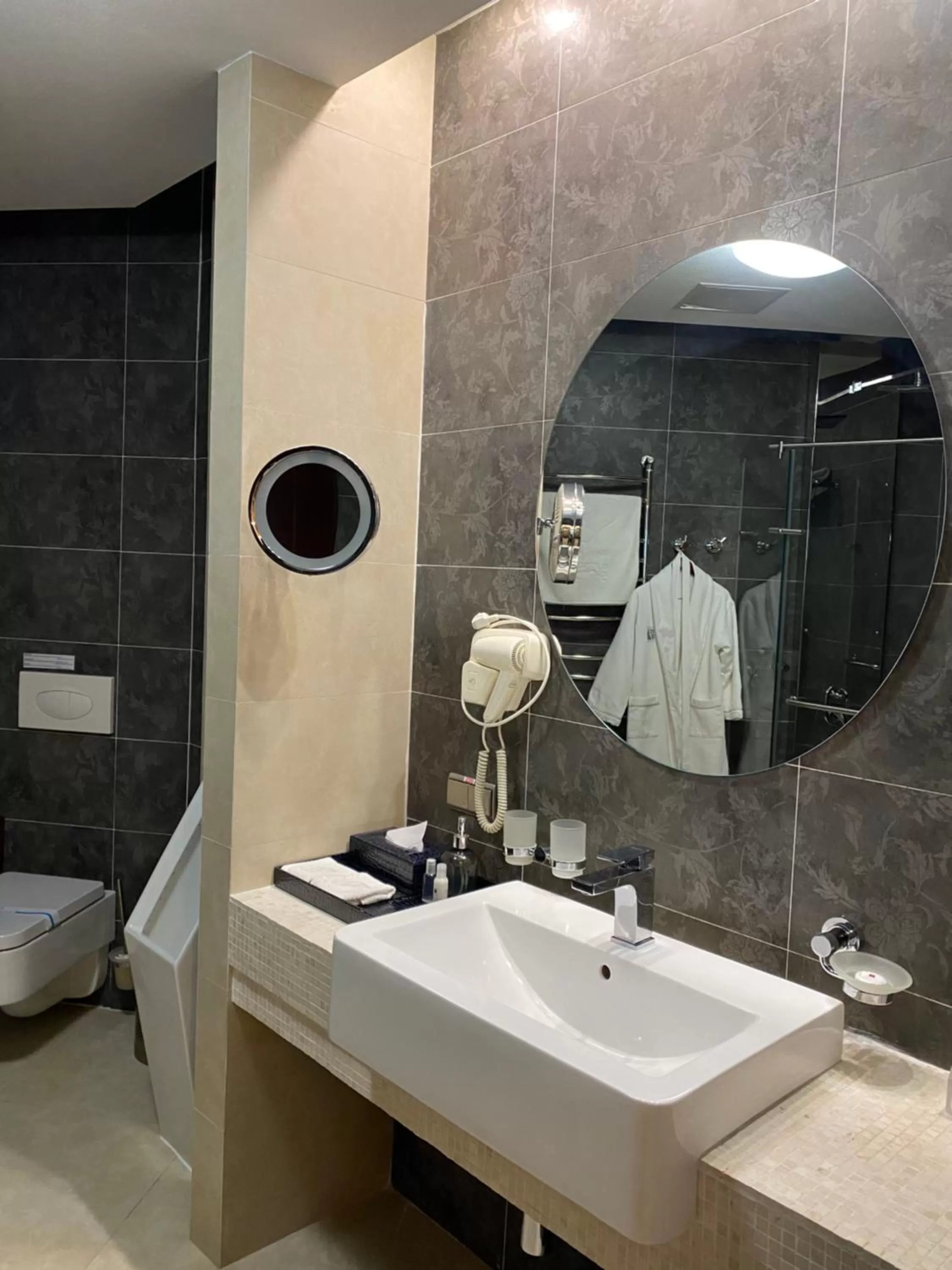 Shower in Hotel Feride