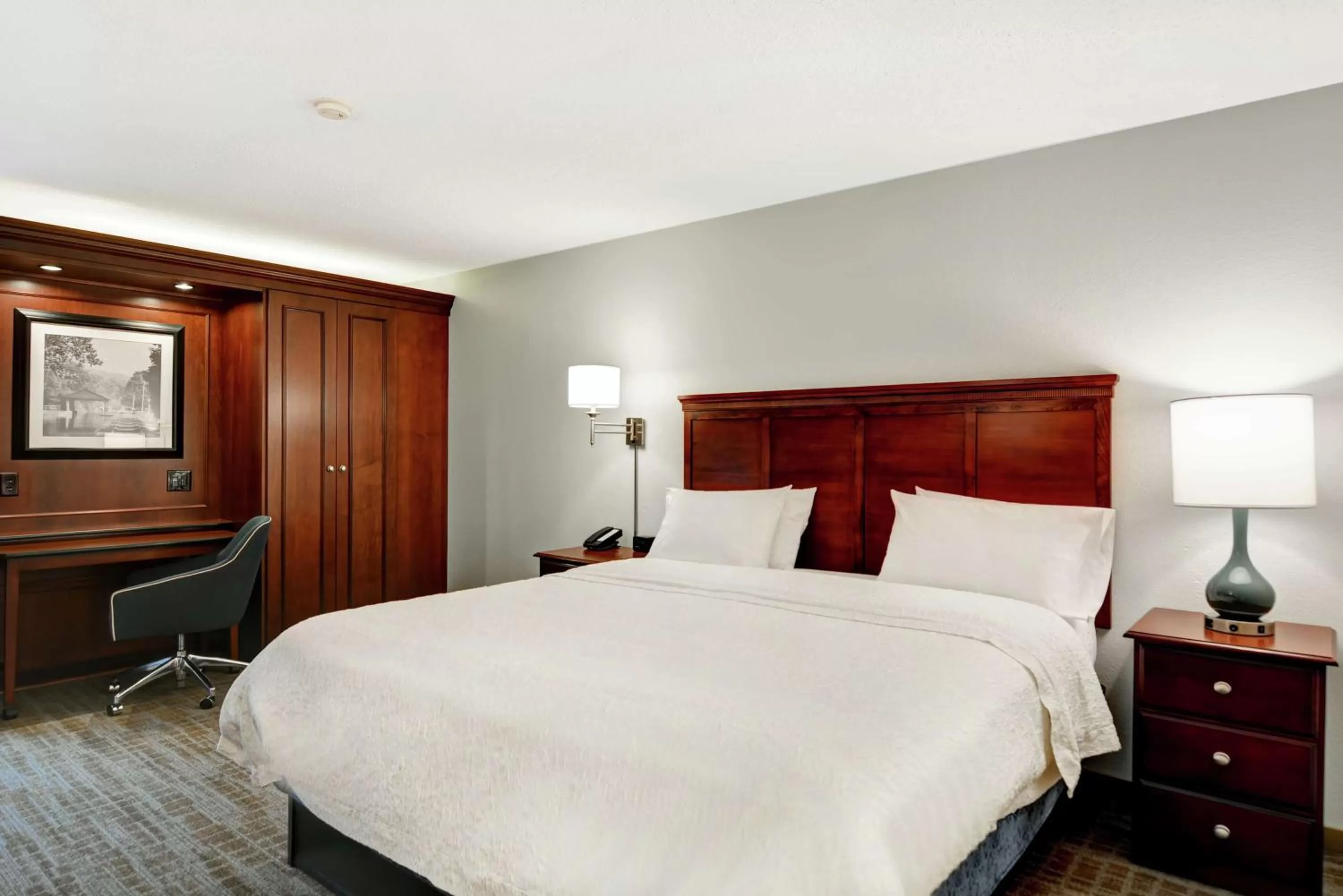 Bedroom, Bed in Hampton Inn Beckley