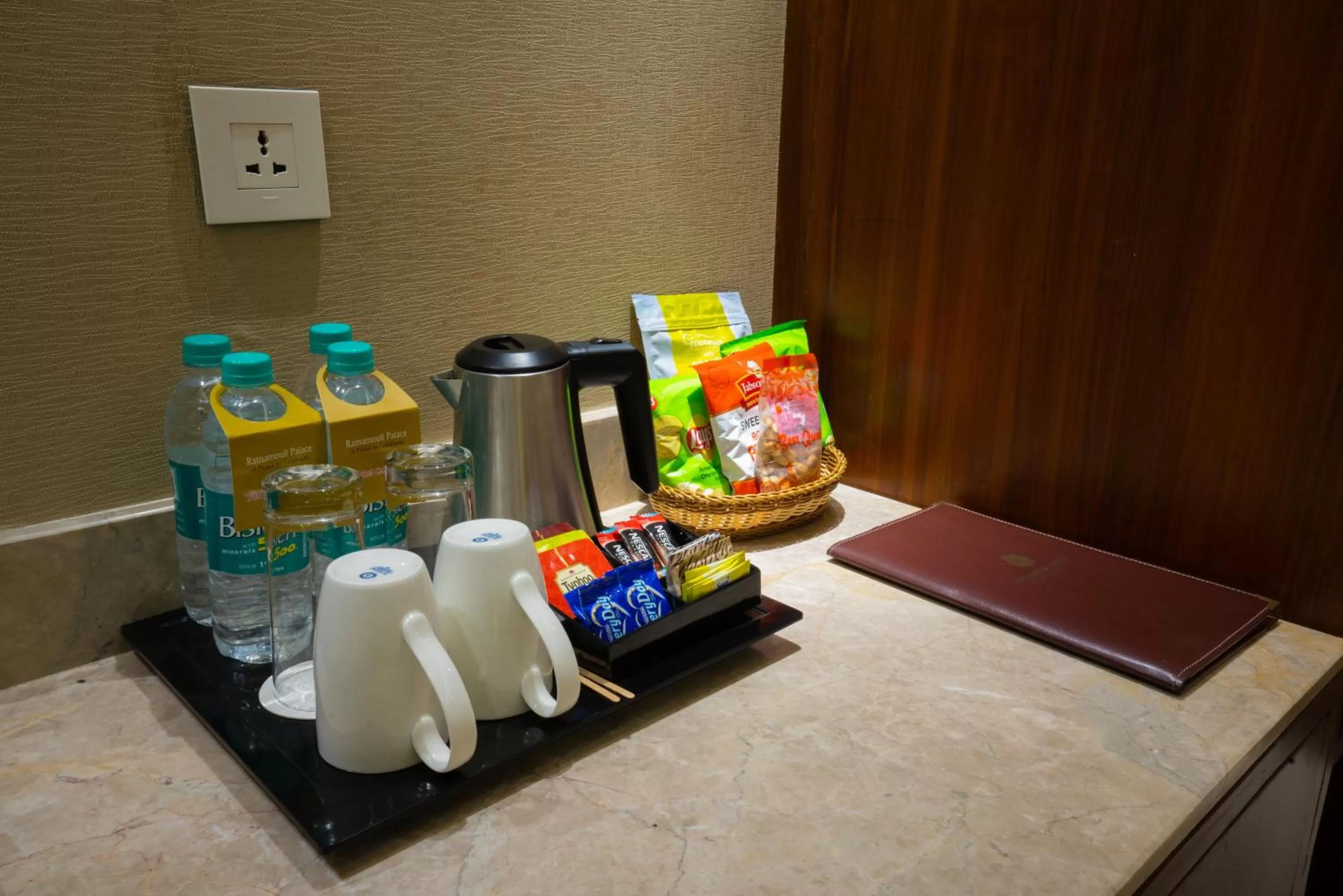 Coffee/tea facilities in Ratnamouli Palace