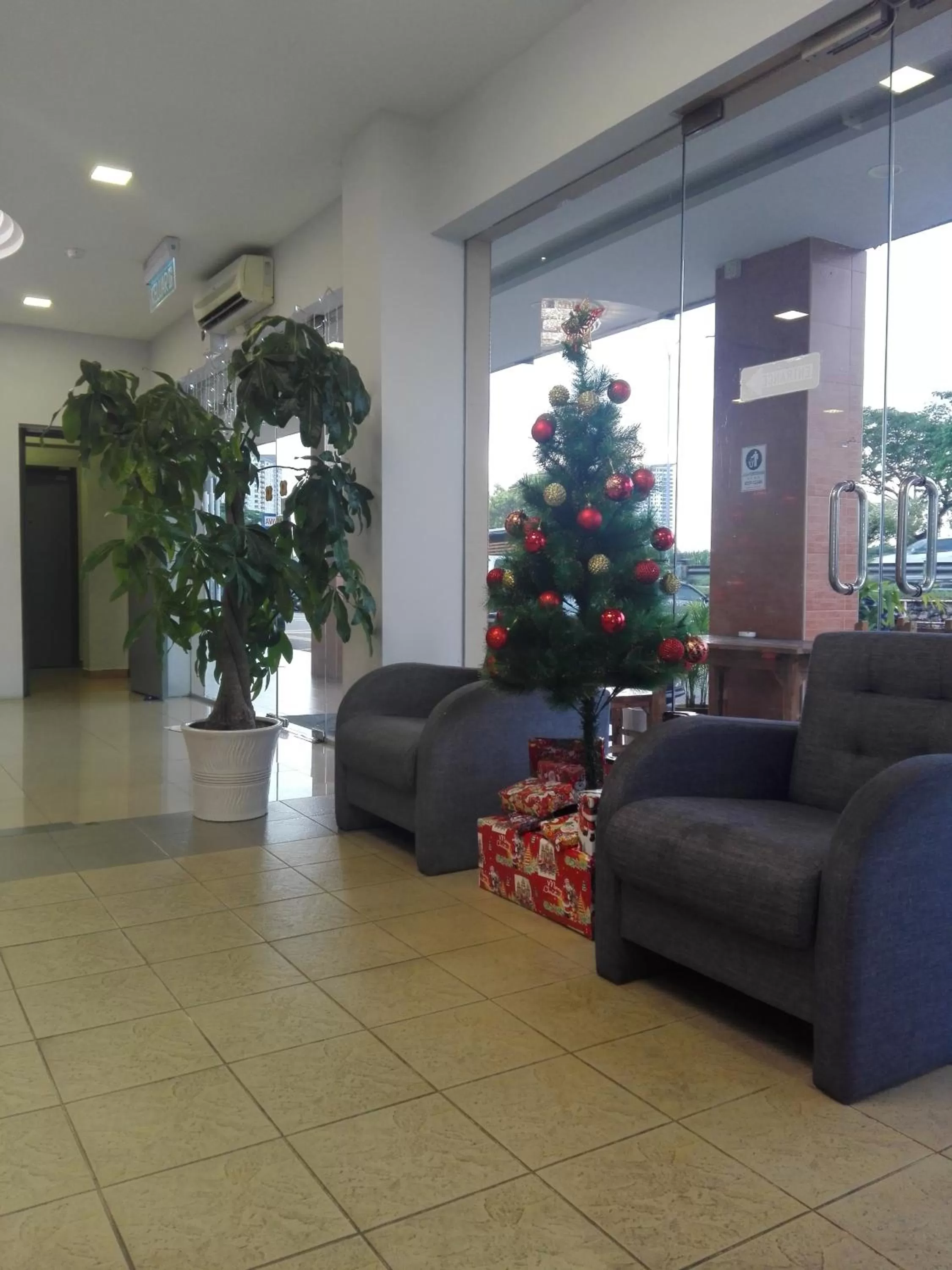 Lobby or reception in TIONG HUA HOTEL