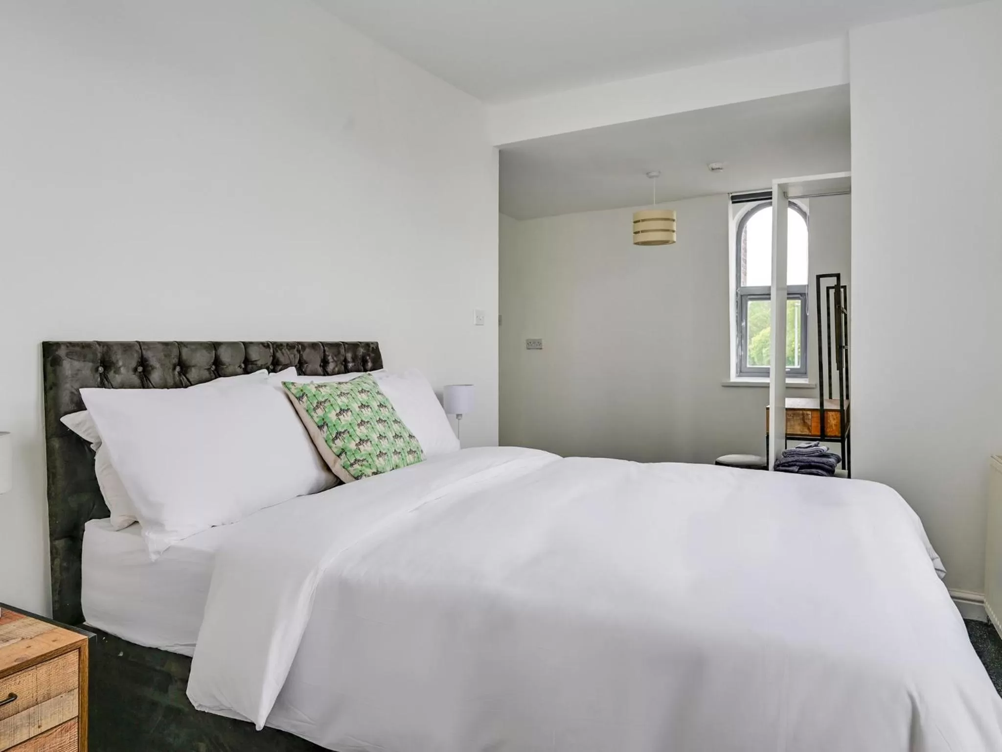 Bedroom in Albert View Rooms