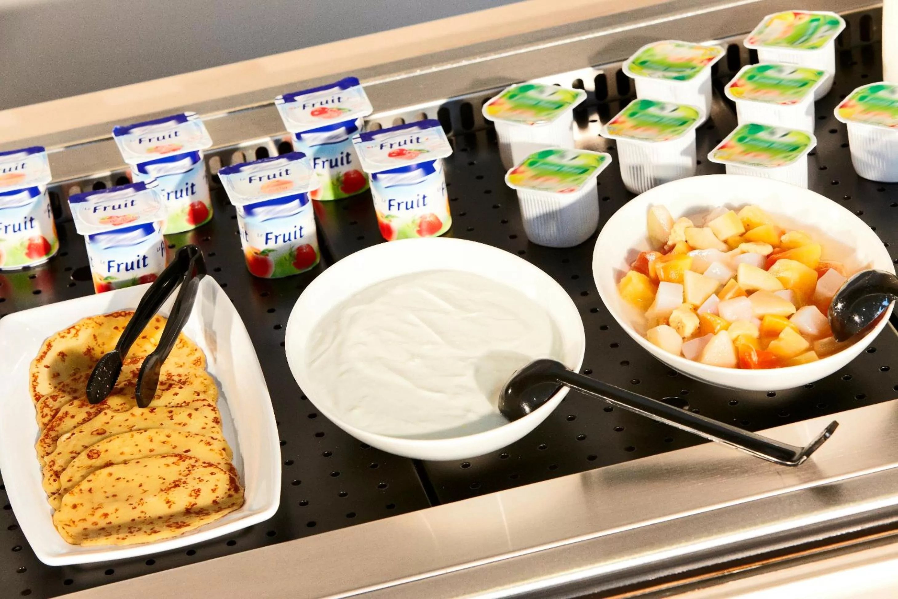 Buffet breakfast in Kyriad Viry-Chatillon