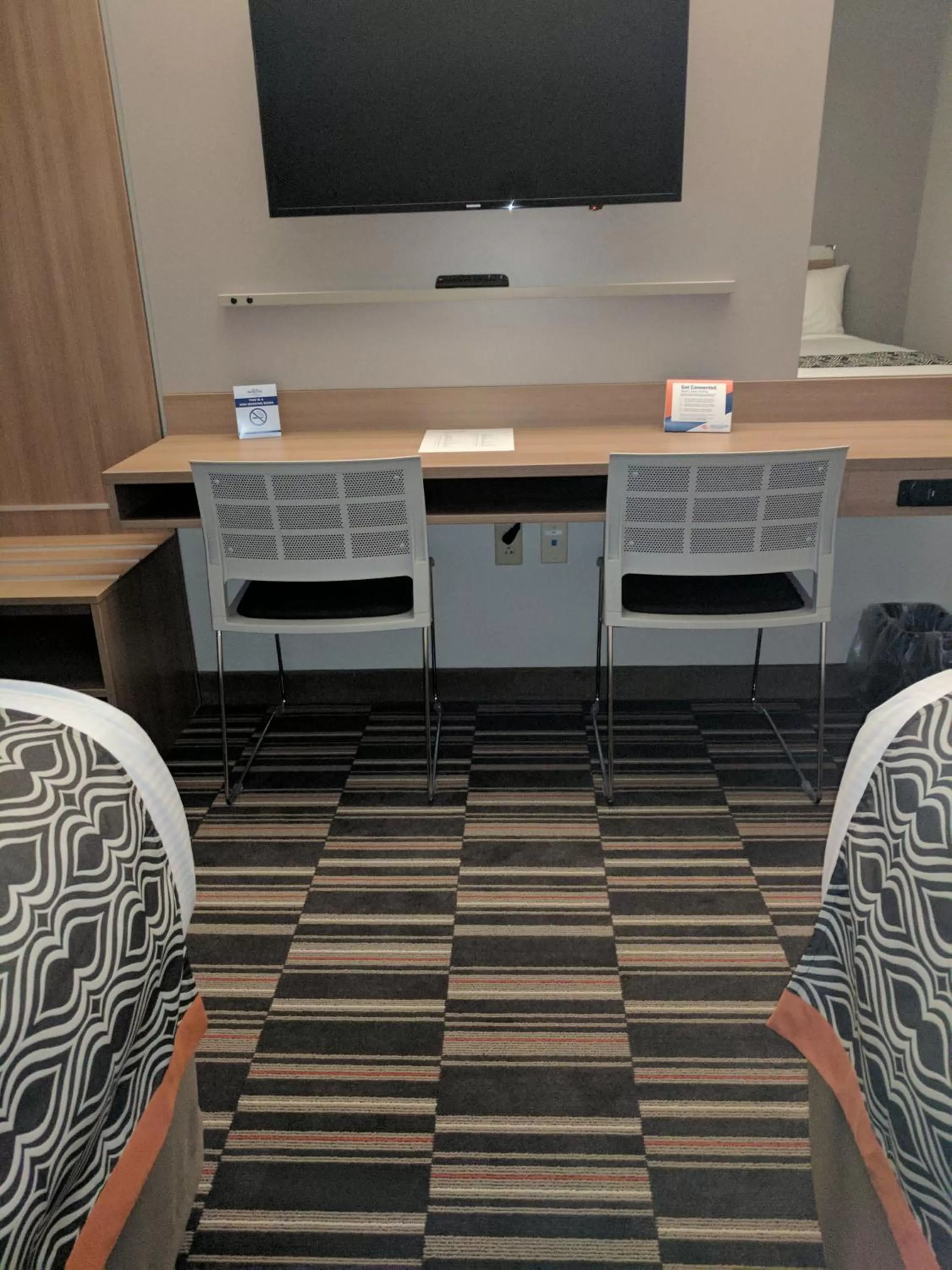 Seating area in Microtel Inn & Suites by Wyndham Clarion