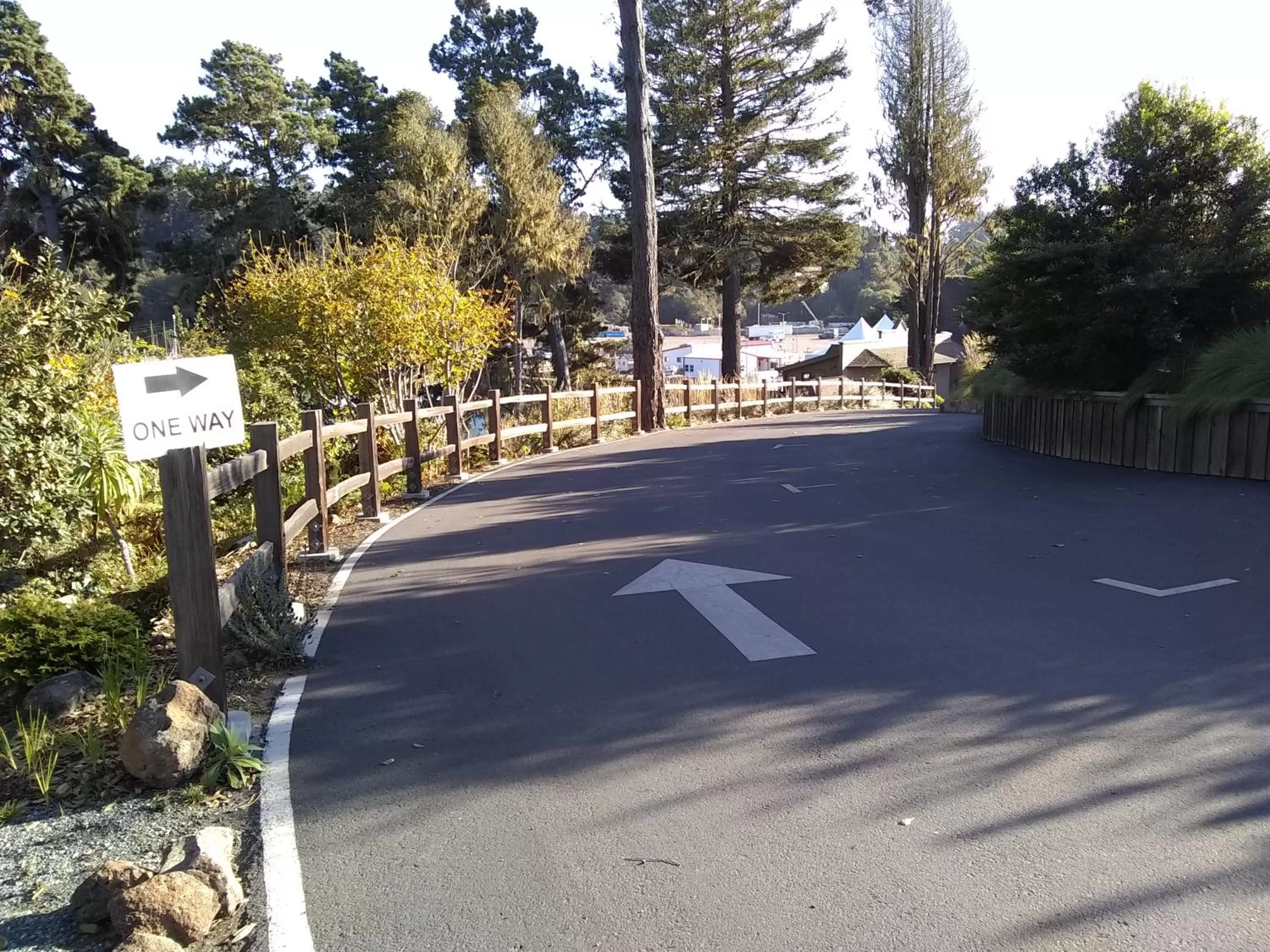 Facade/entrance in Noyo Harbor Inn