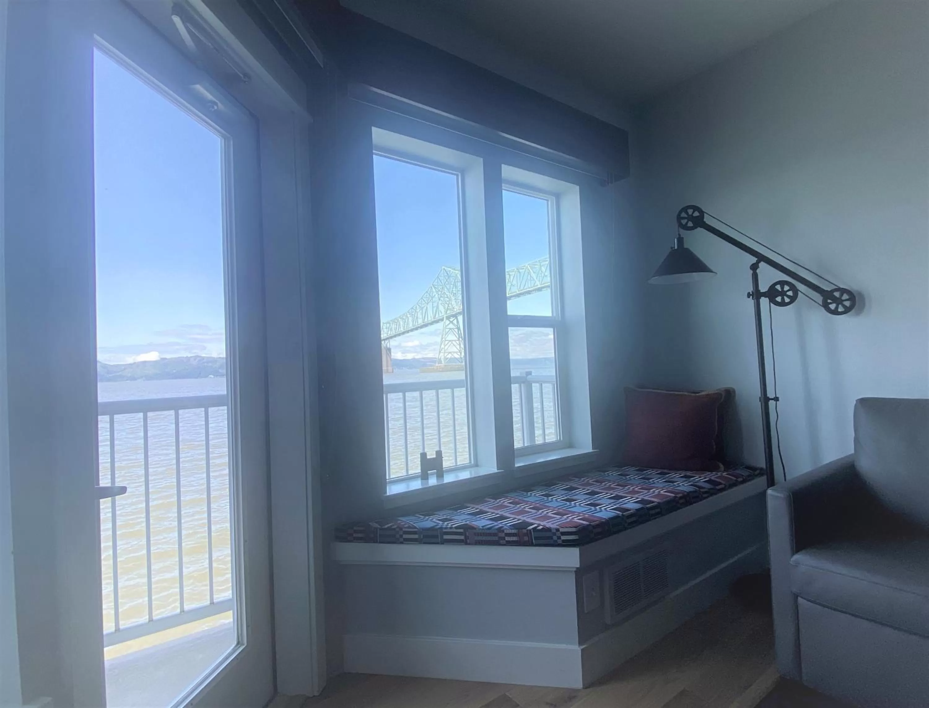 Coffee/tea facilities, Bed in Cannery Pier Hotel & Spa