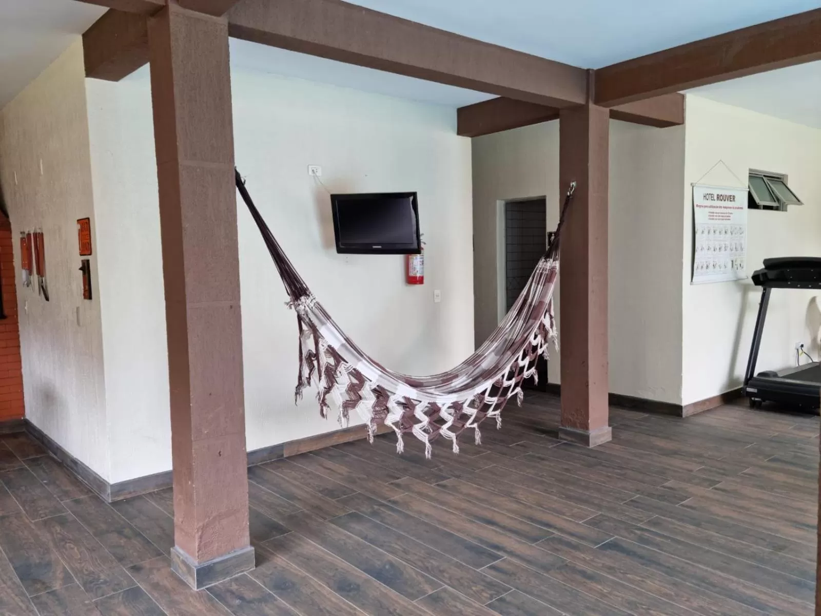 Swimming pool, TV/Entertainment Center in Hotel Rouver