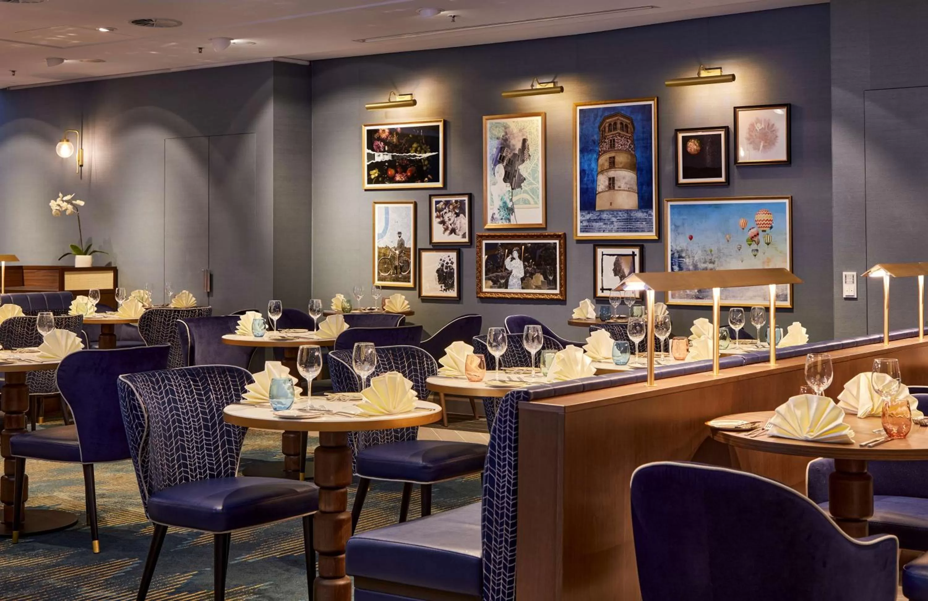 Restaurant/places to eat in Hilton Düsseldorf