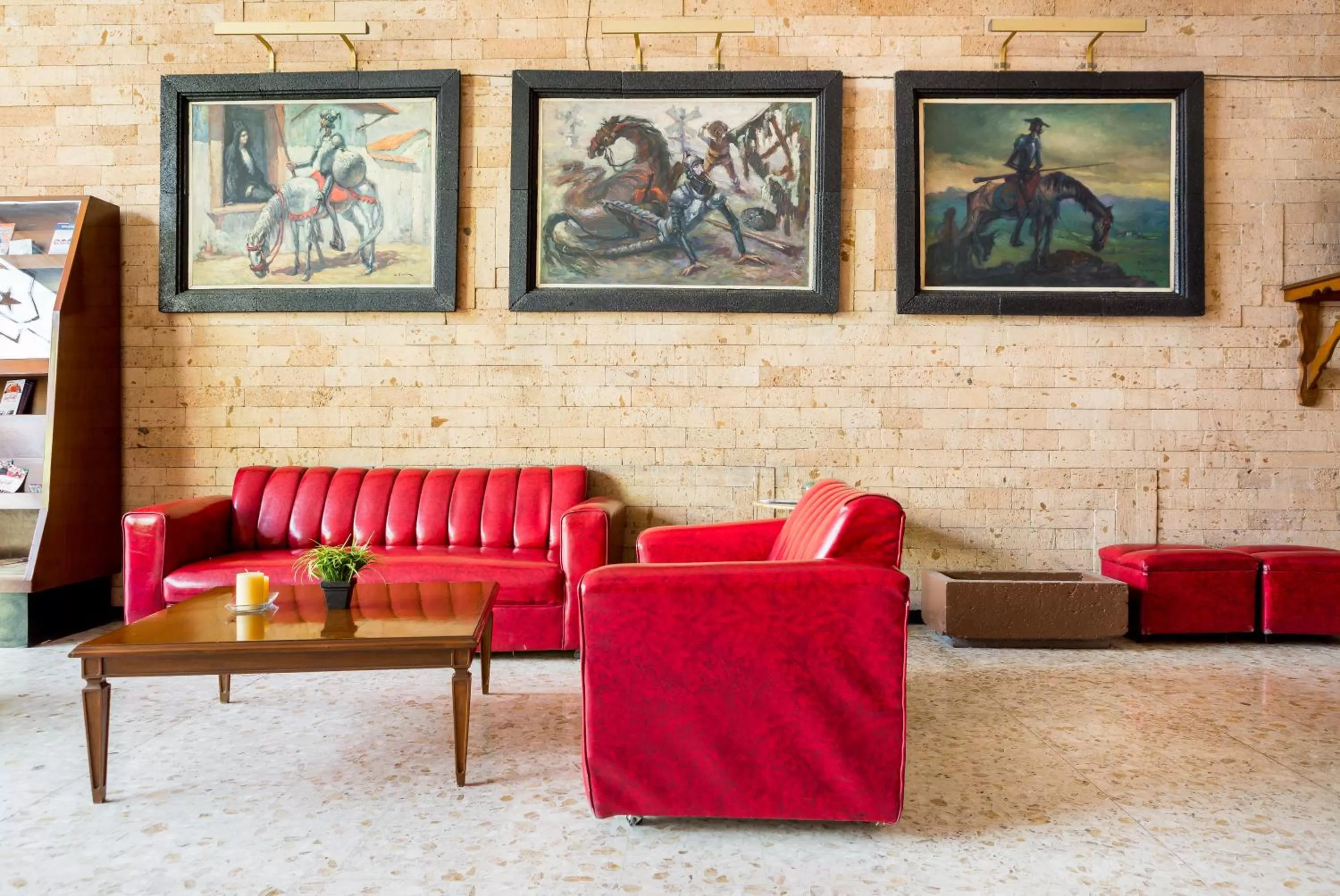 Communal lounge/ TV room in Hotel María Teresa