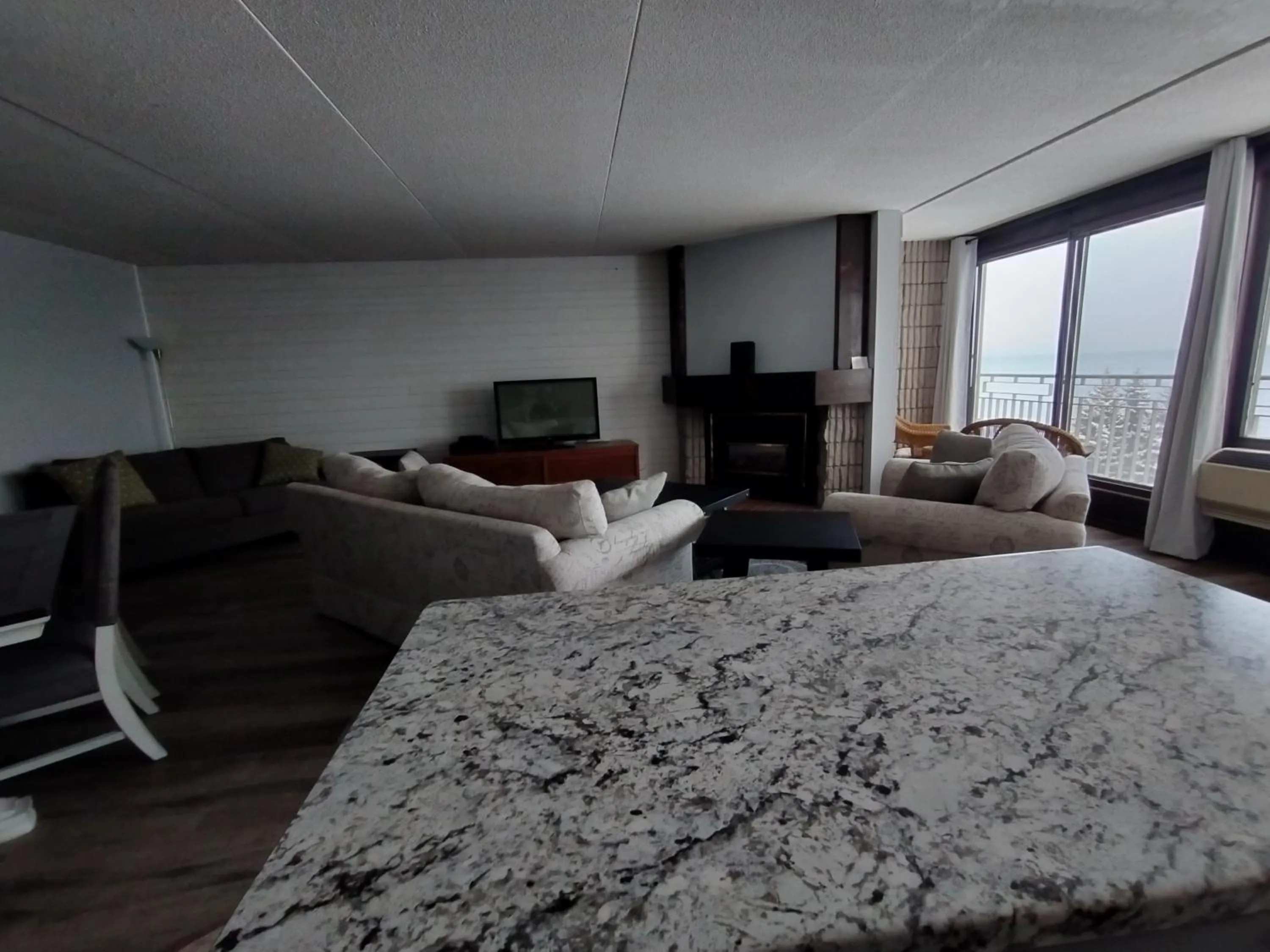 Photo of the whole room in Royal Harbour Resort