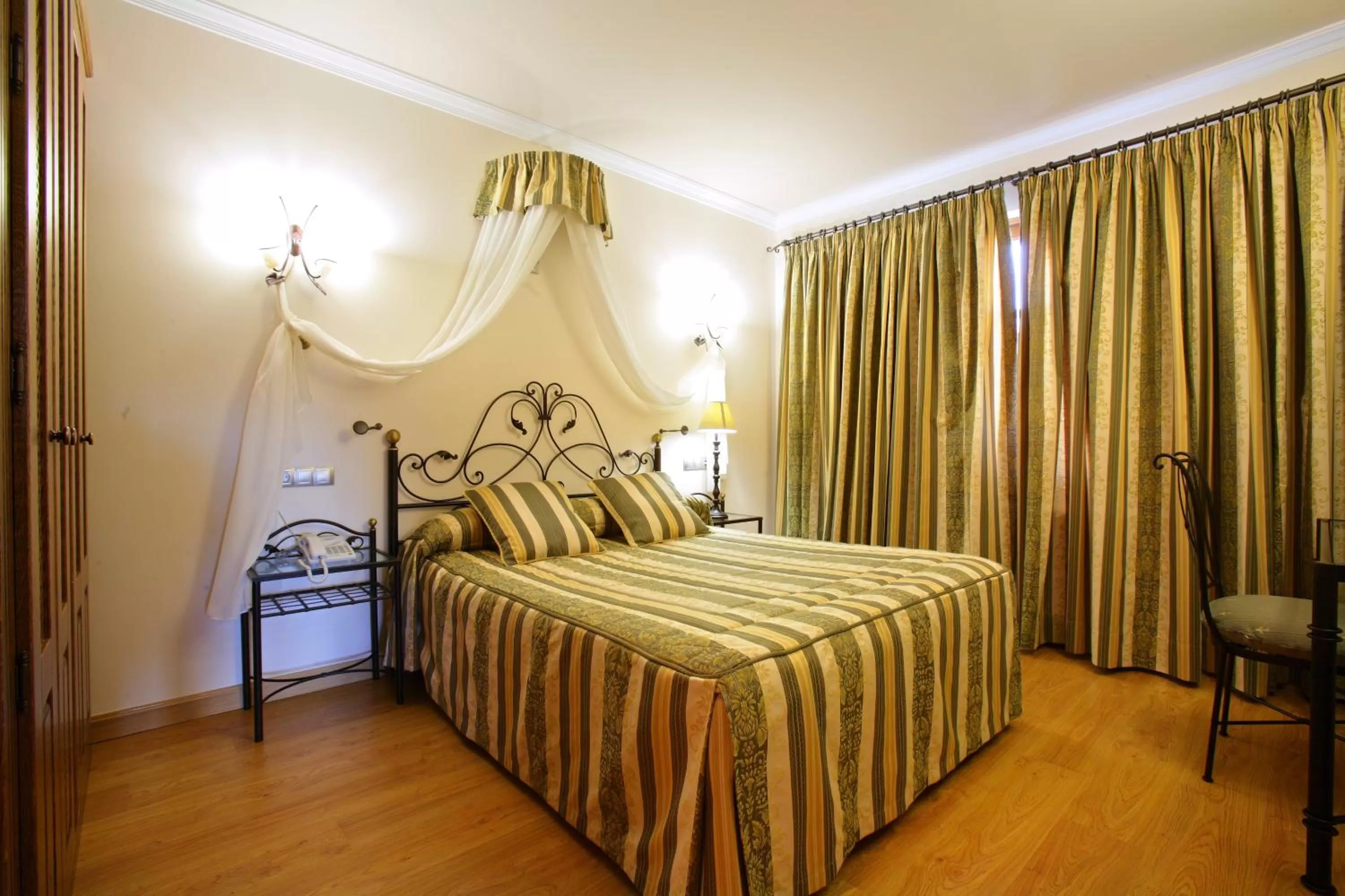 Double Room in Hotel El Juglar