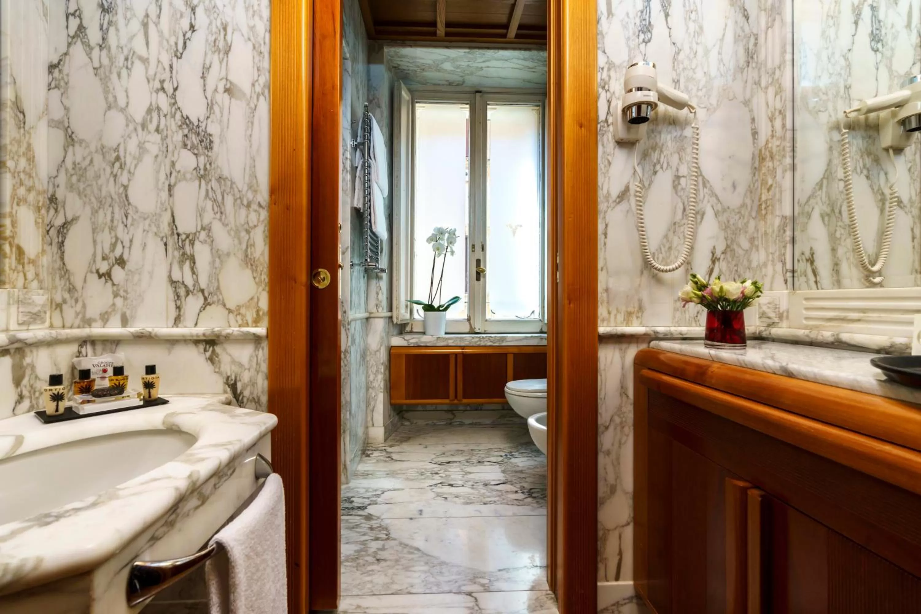 Bathroom in Hotel Valadier