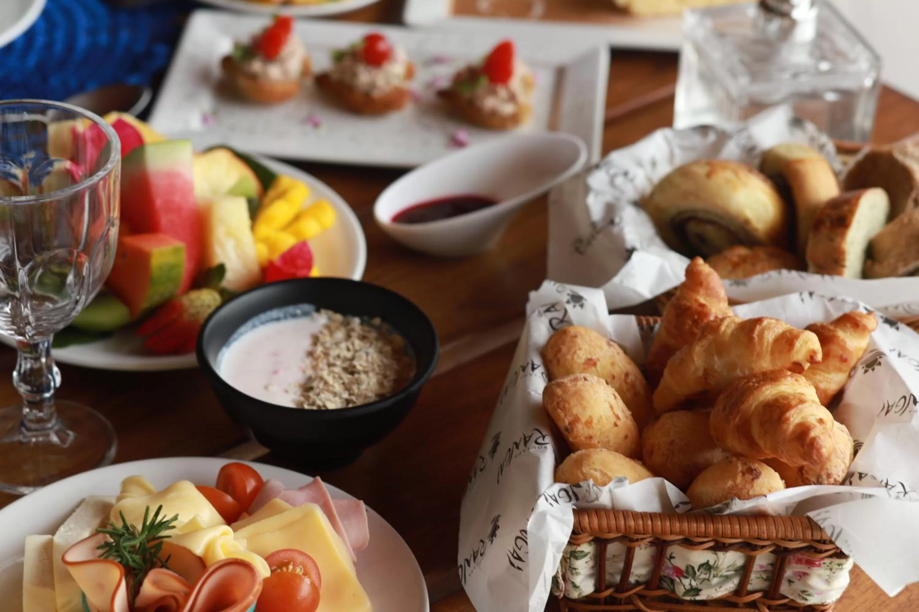 Breakfast, Food in Pousada Rangai