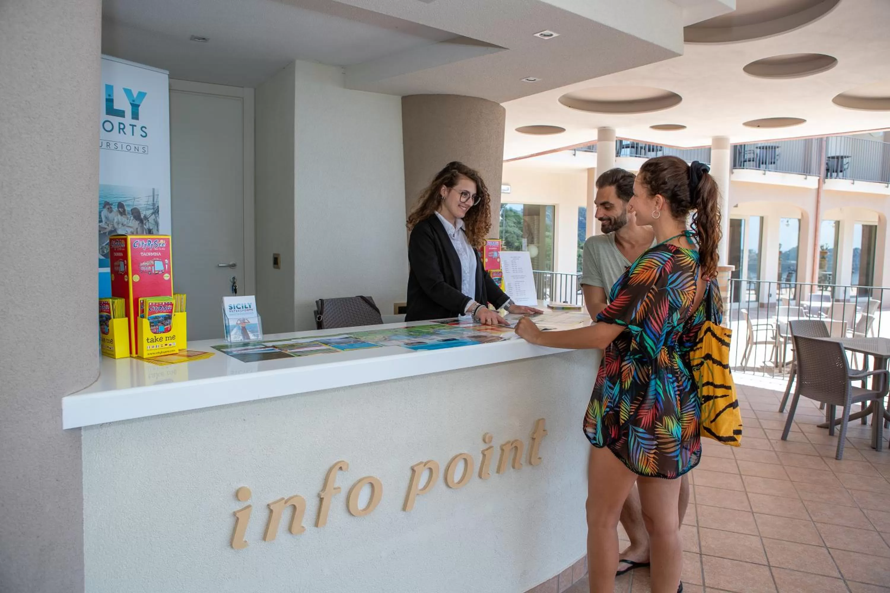 Hiking in Hotel Antares