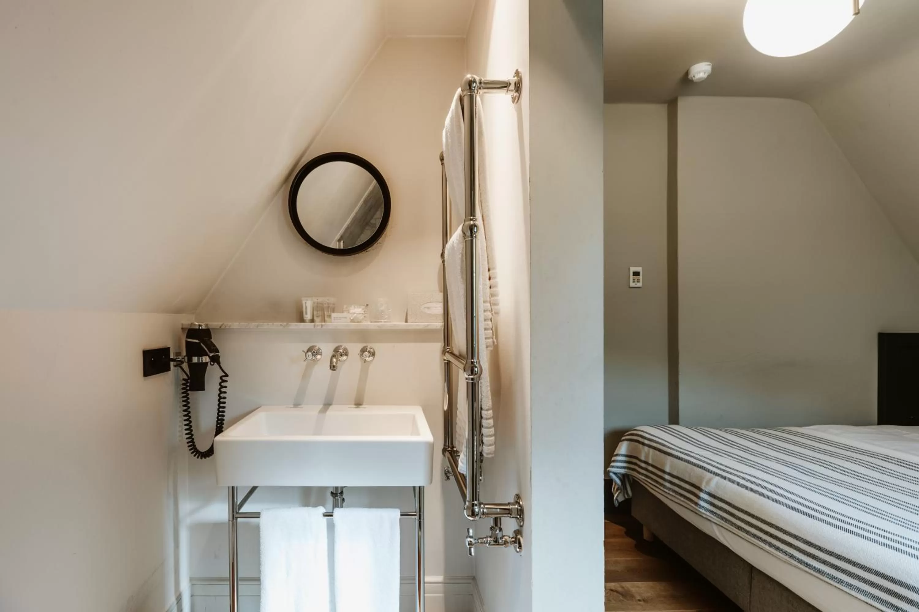 Bed in Auberge du Pêcheur