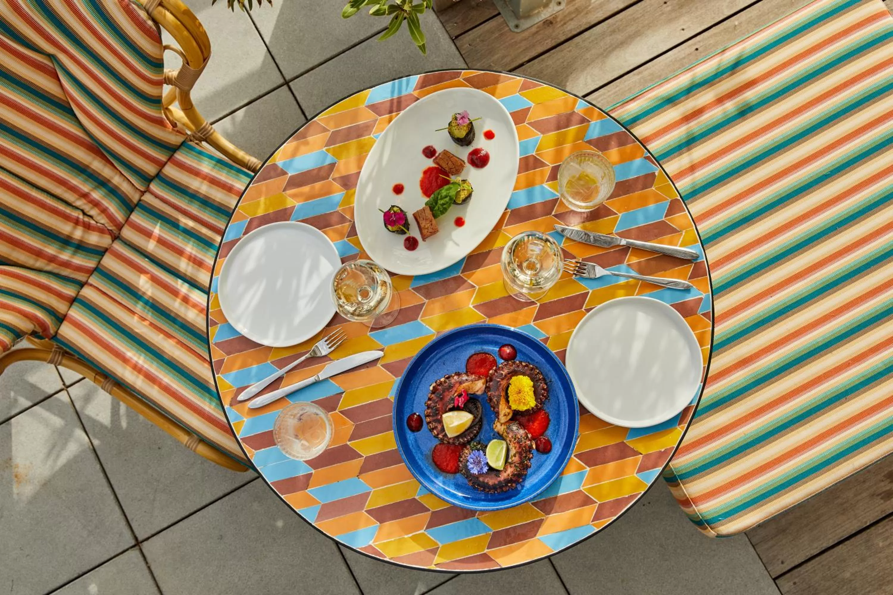 Food and drinks in Hotel Indigo Bordeaux Centre Chartrons by IHG