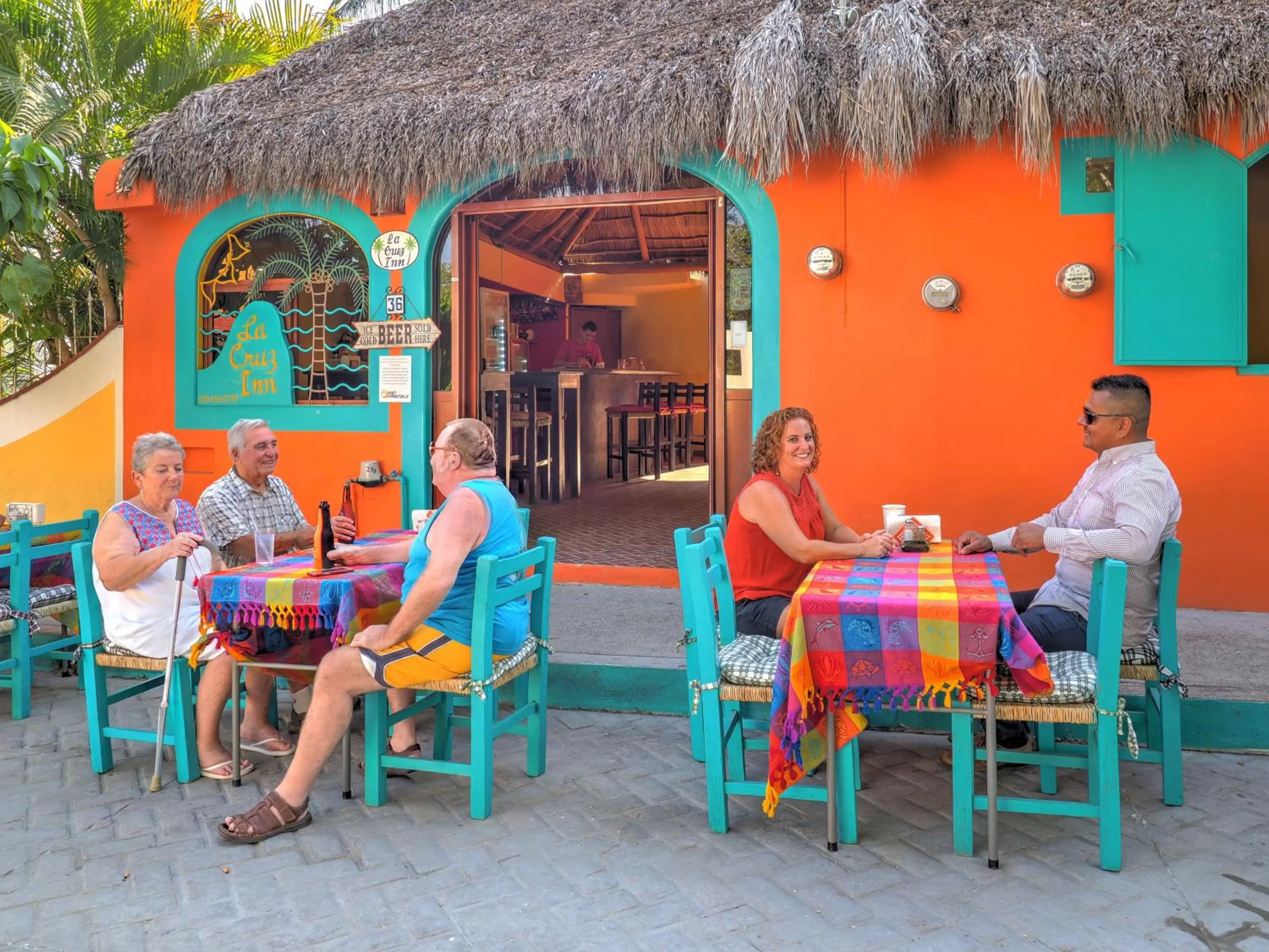 Restaurant/places to eat in La Cruz Inn