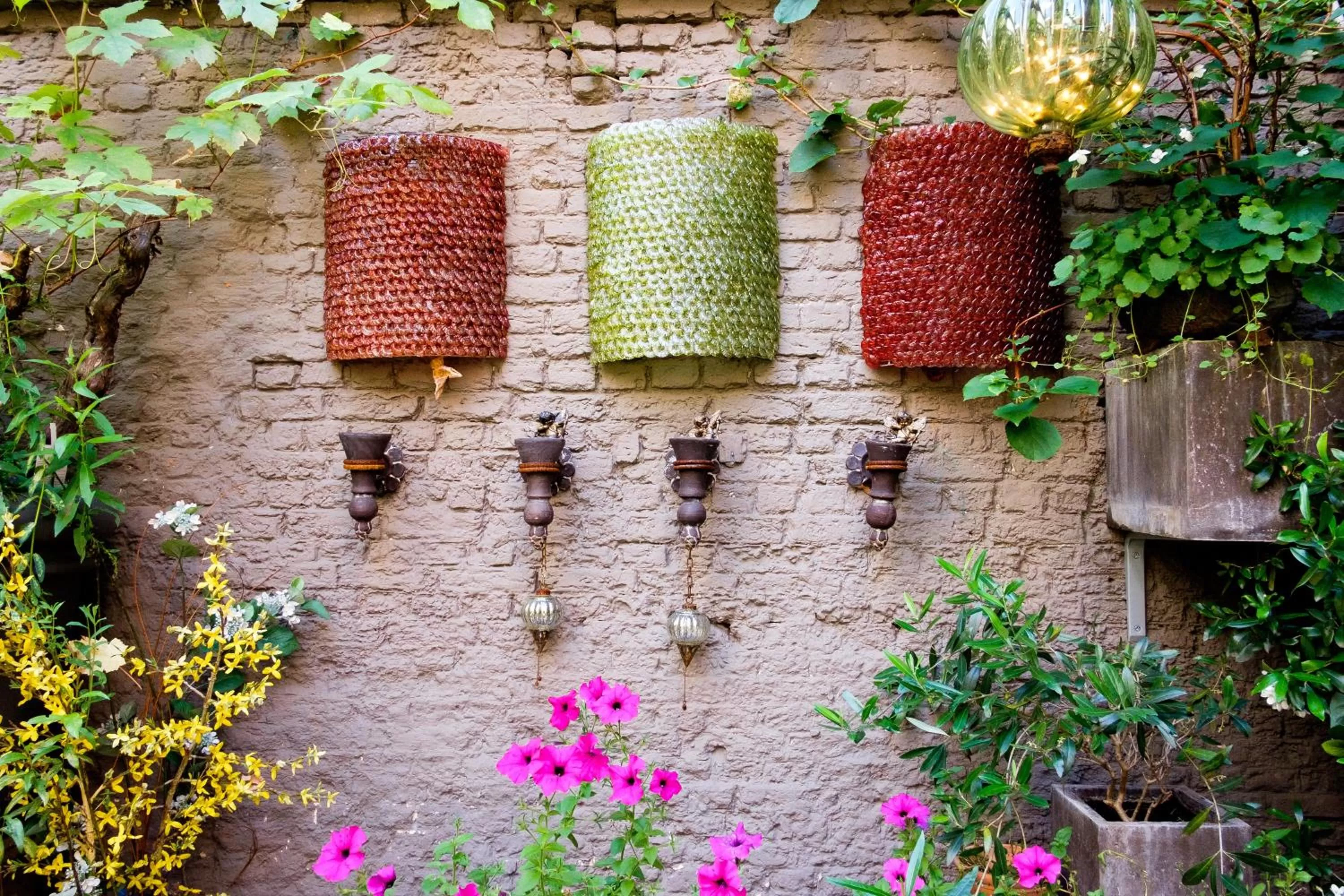 Spring in Hotel Diamonds and Pearls