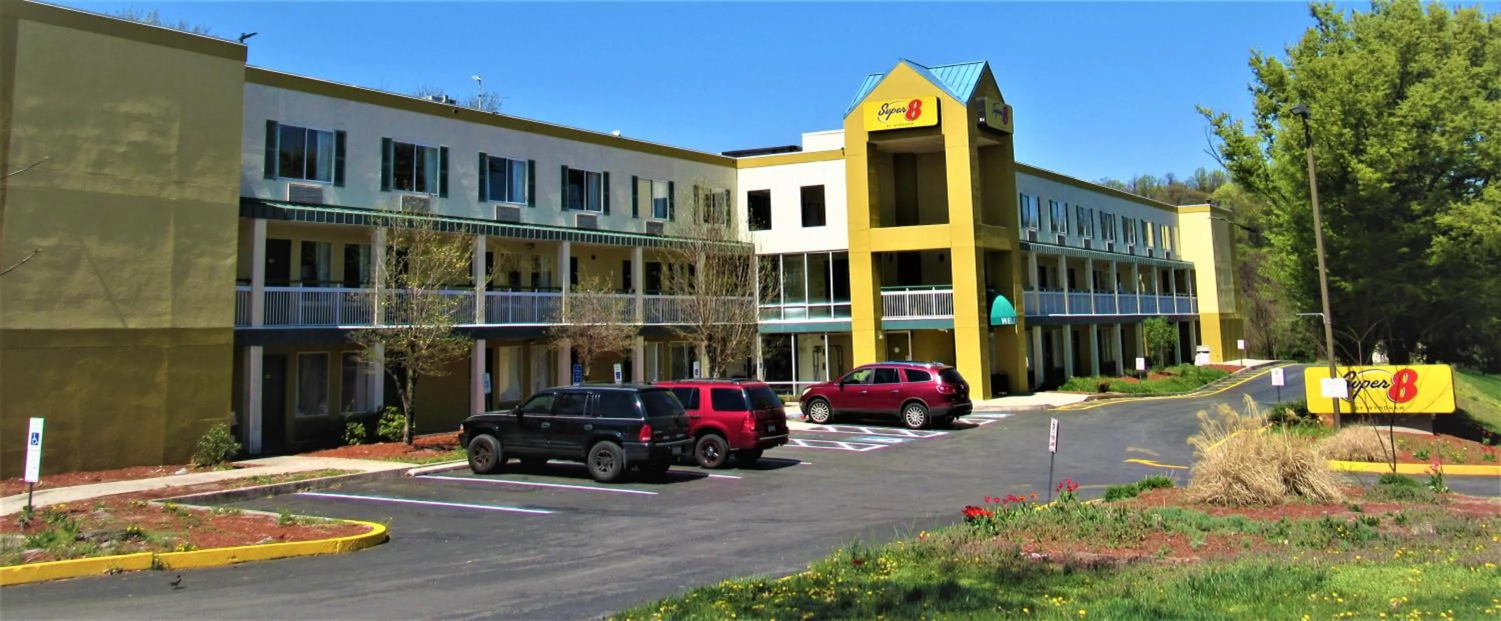 Super 8 by Wyndham New Cumberland