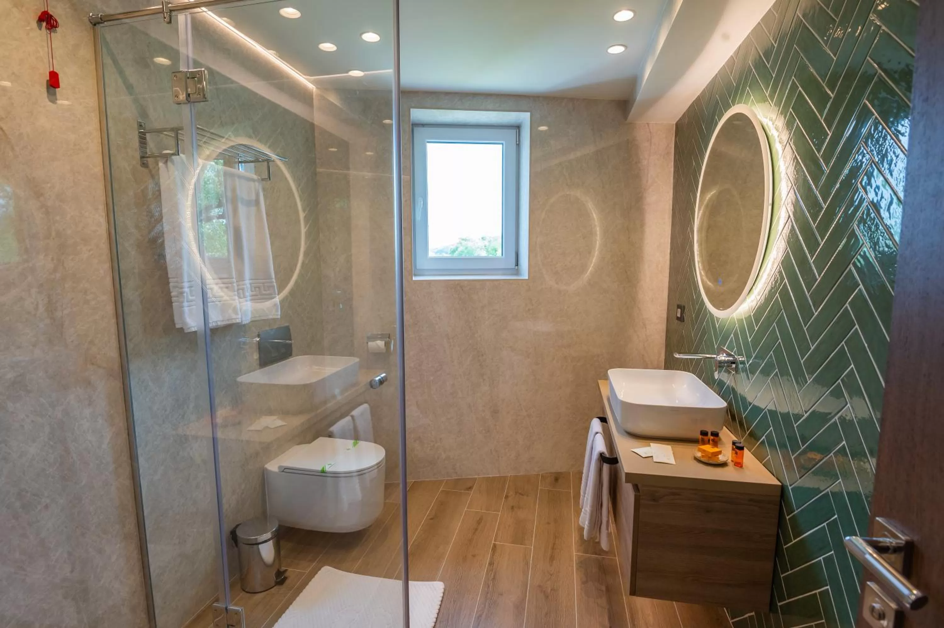 Shower, Bathroom in Hotel Codrişor