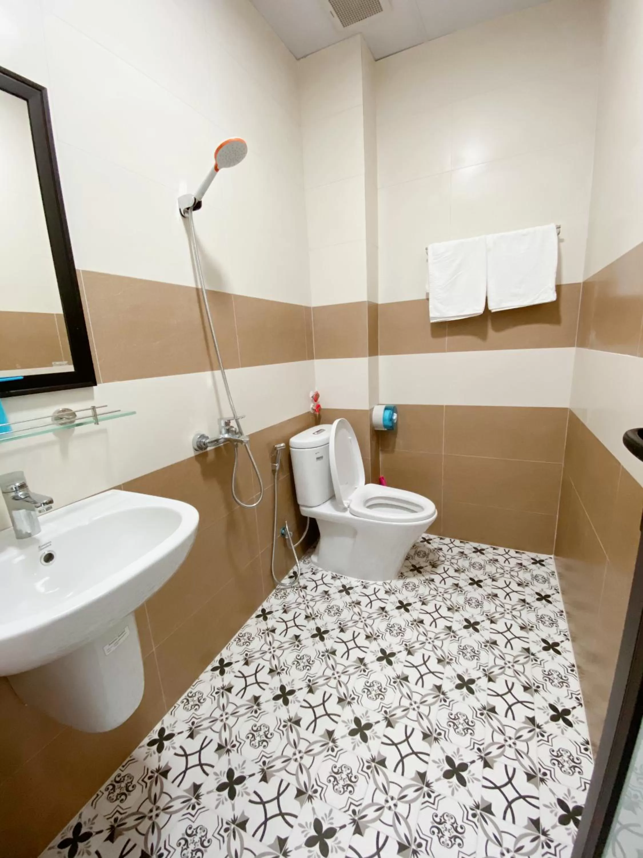 Toilet, Bathroom in Đình Vũ 3