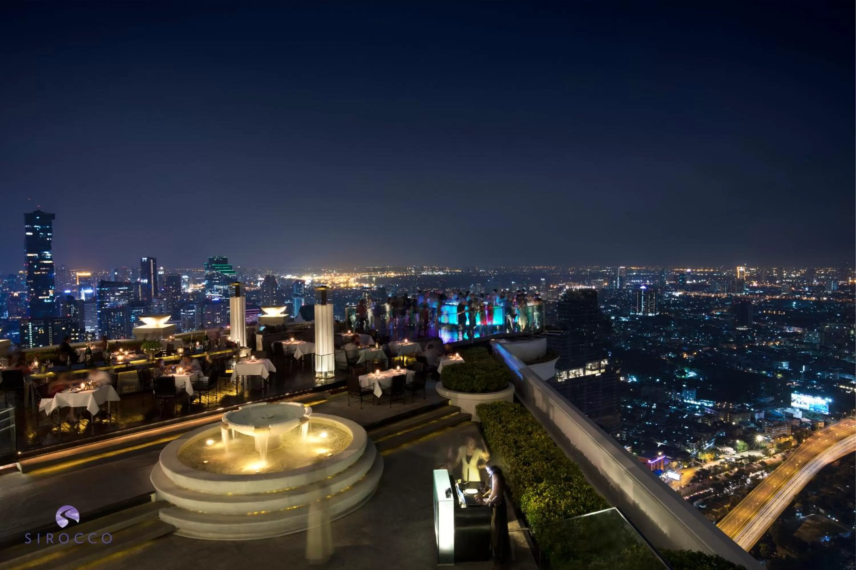 Restaurant/places to eat in lebua at State Tower
