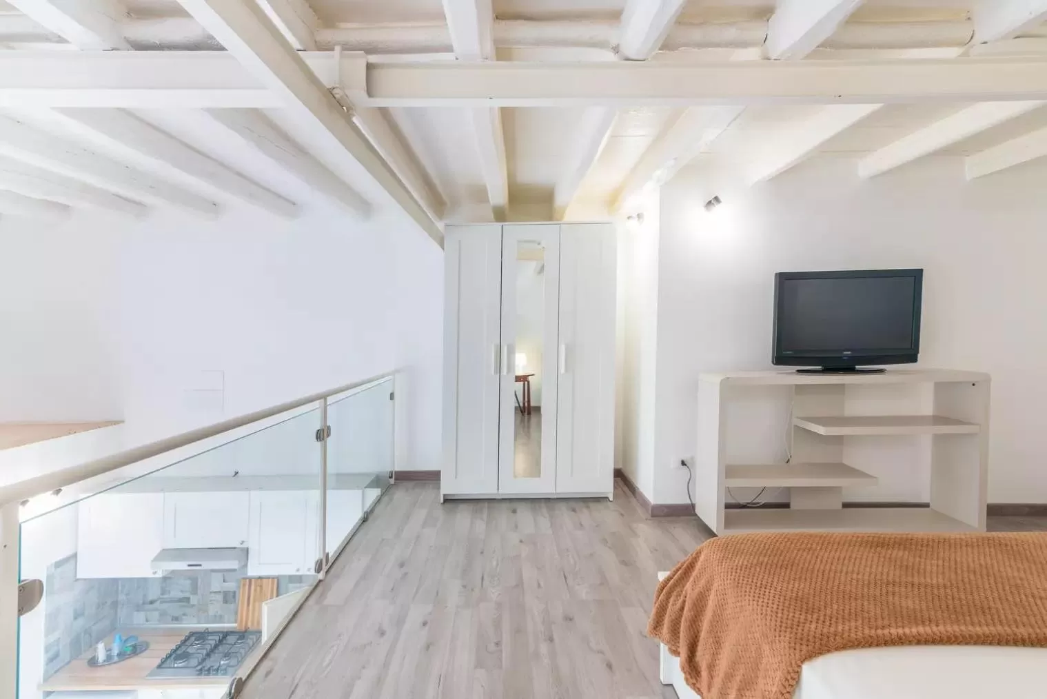 TV and multimedia, Bed in A'Storia