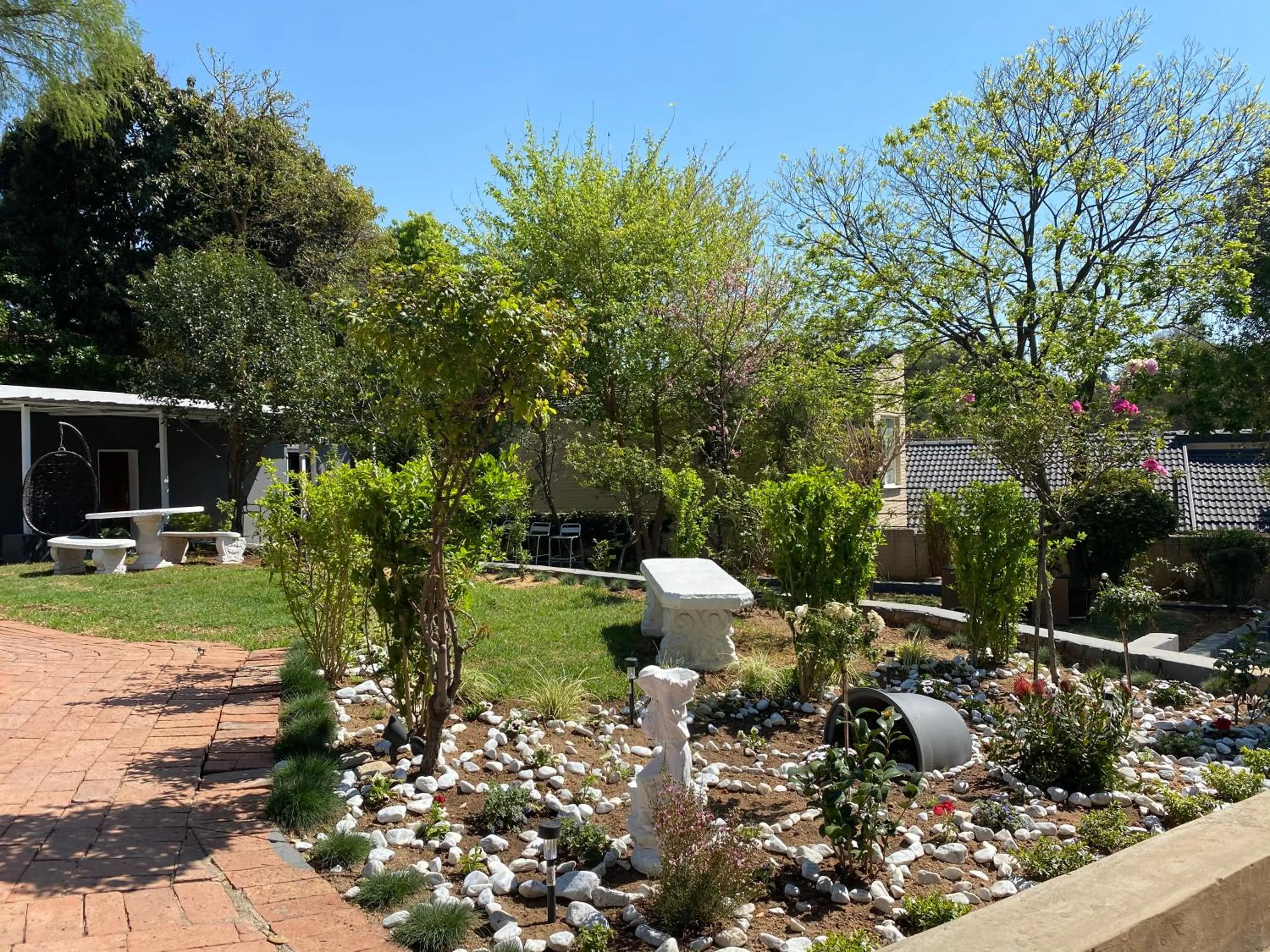 Garden in Marion Lodge