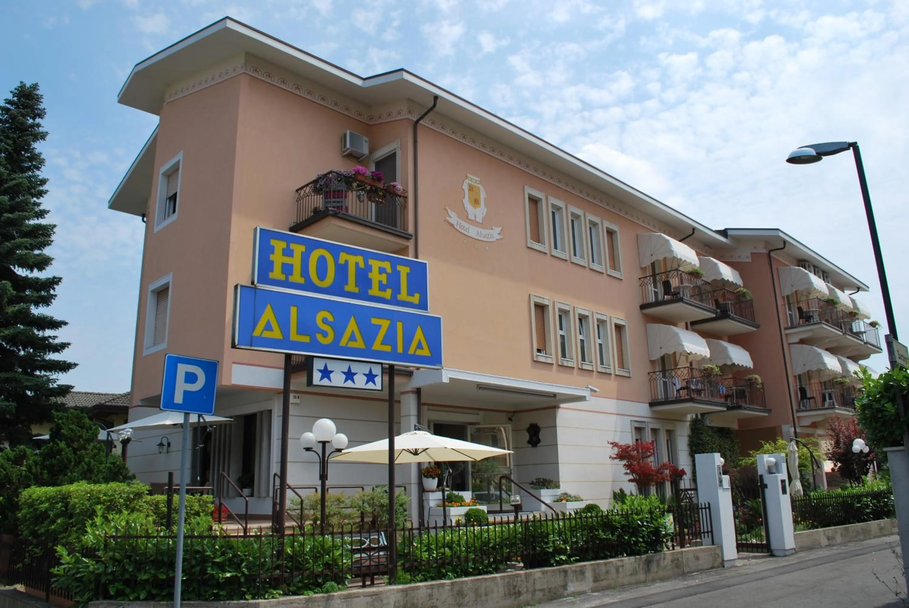 Property building in Hotel Alsazia