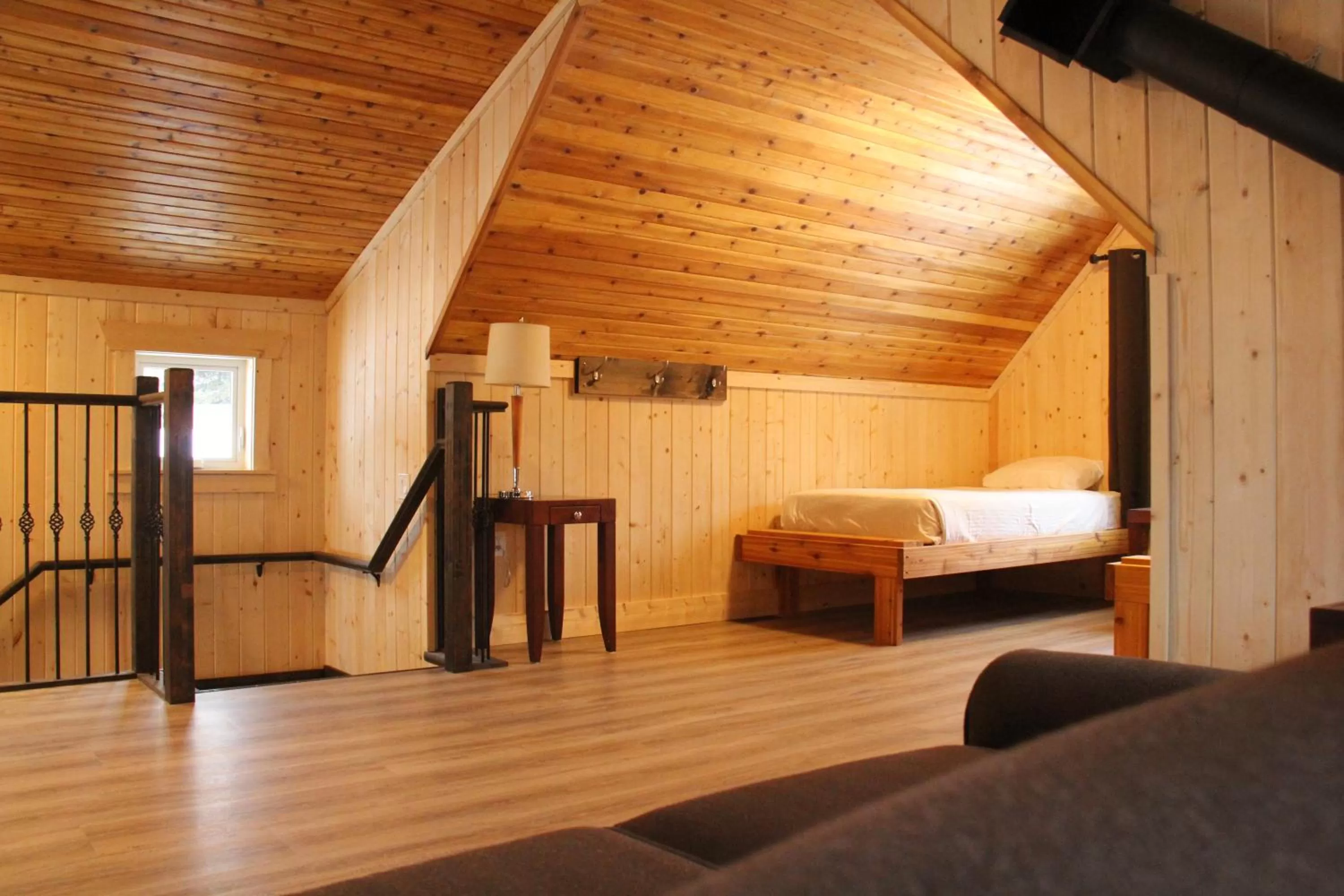 Seating area, Bed in Manning Park Resort