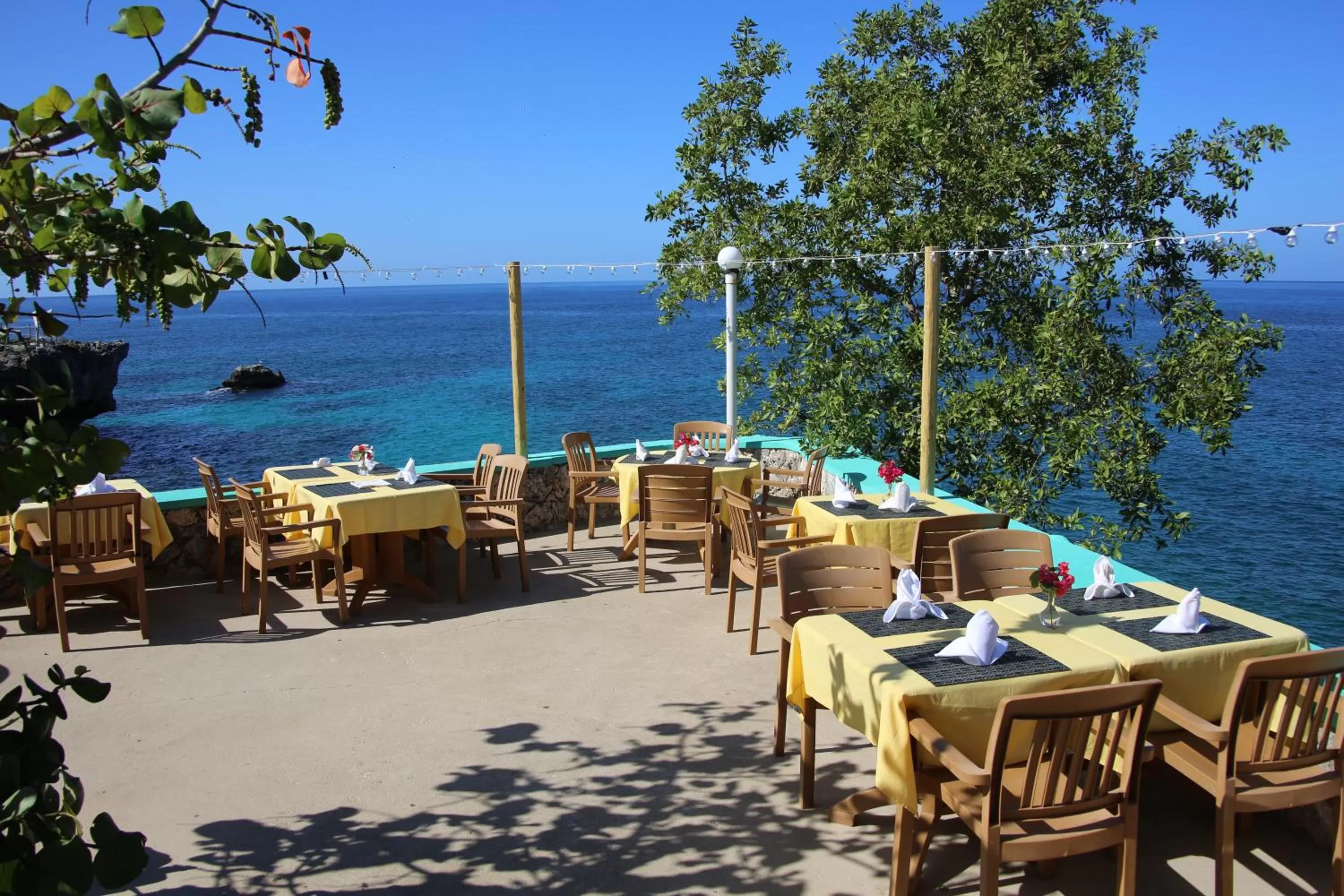 Restaurant/places to eat in Xtabi Resort